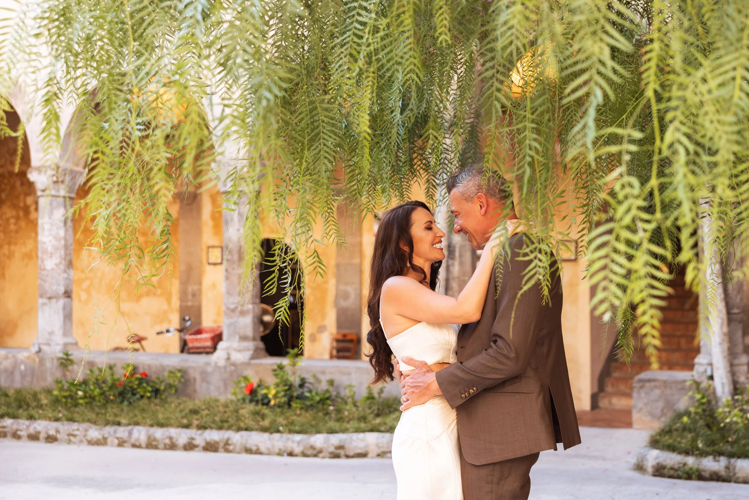 Robert&Betty-SneakPeek-2.jpg