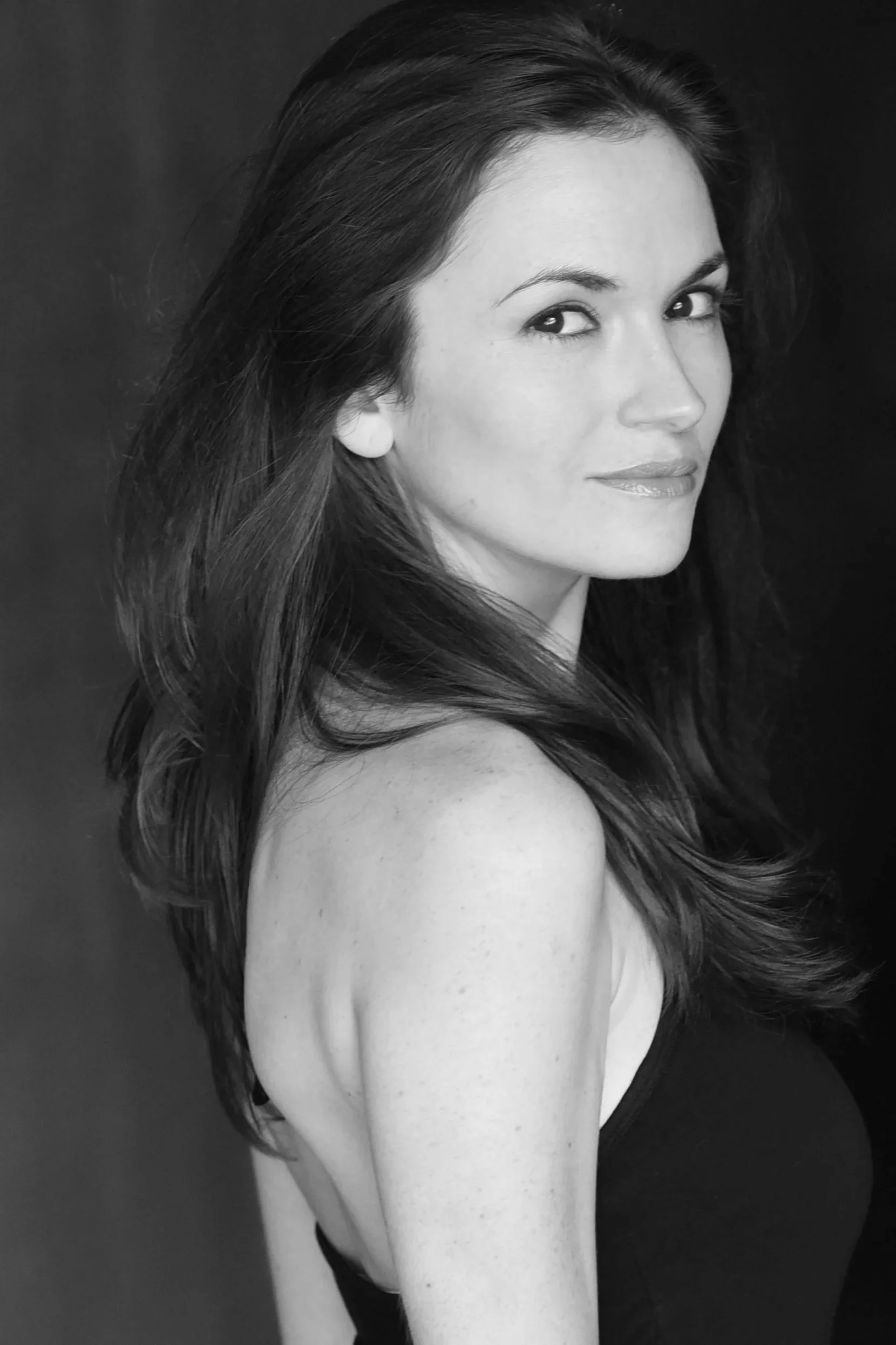 Hallie Ricardo: Has narrated over 125 titles over the past eight years for some of the
biggest publishers in the world and also directs audiobook productions. 