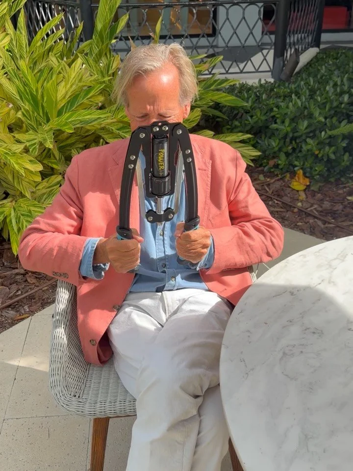 Very nice to see the Constitution Arts Society friend @robisalwaysright Robert Smith from Richmond Virginia @theuniversityofvirginia and Anthony Buhl - Bully share a few moments of relaxing under the @inpalmbeach st Ambrosia Palm Beach. Thank you gen
