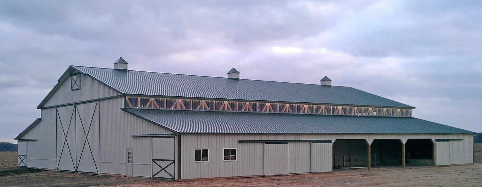barn-using-gr3-in-evergreen-and-gr3-in-white-682x385-1.jpeg