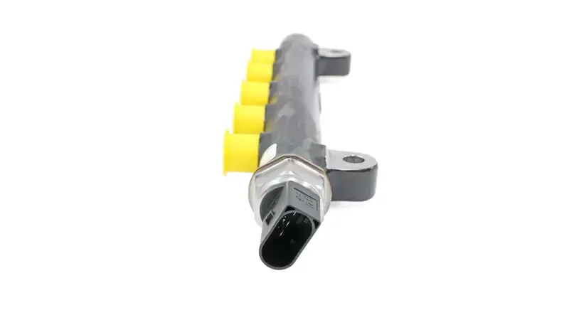 Bobcat Delphi common rail assembly OEM 7516849