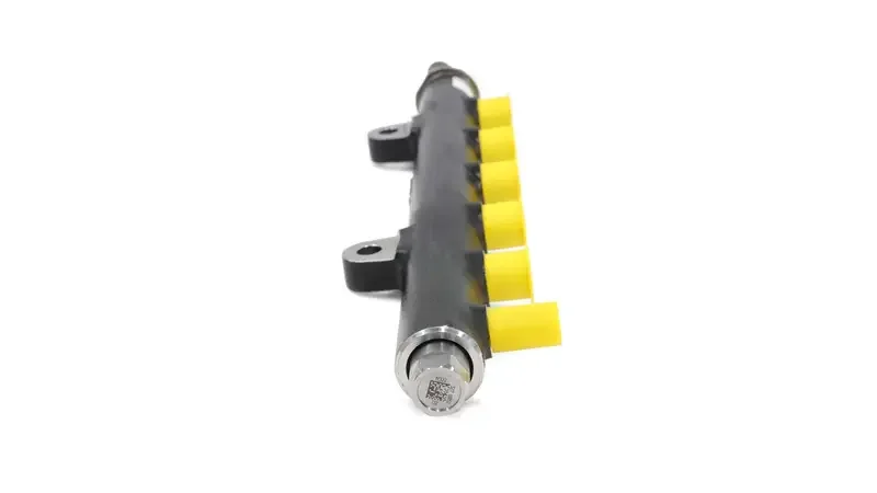 Bobcat Delphi D34 common rail assembly OEM 7516850