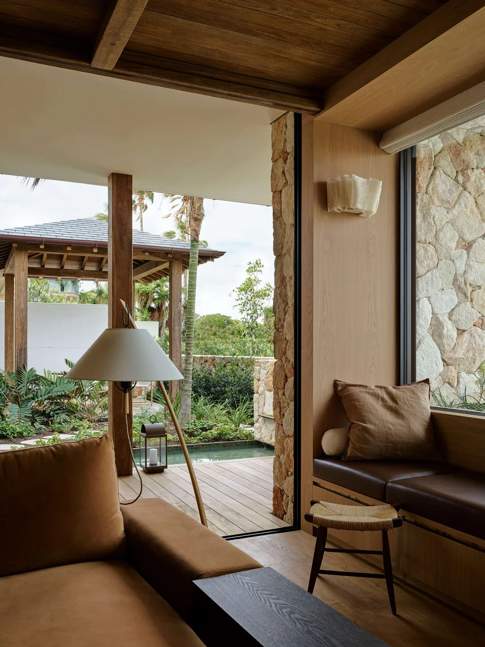MOLONG HOUSE — CM STUDIO — Claire Delmar