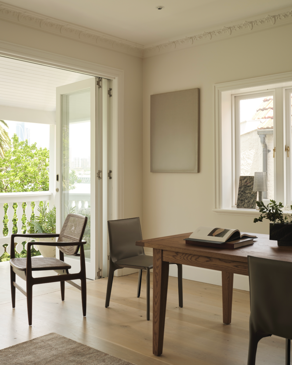 LAVENDER BAY HOME — GEORGINA WILSON ASSOCIATES — Claire Delmar