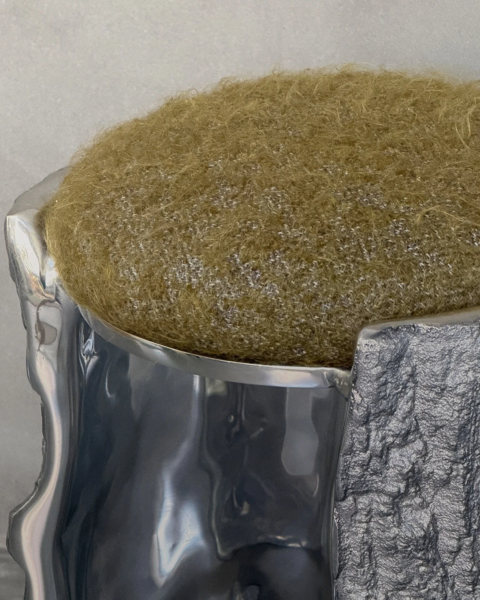 StudioKaytar_BarkStool_Yeti_Detail2.jpg