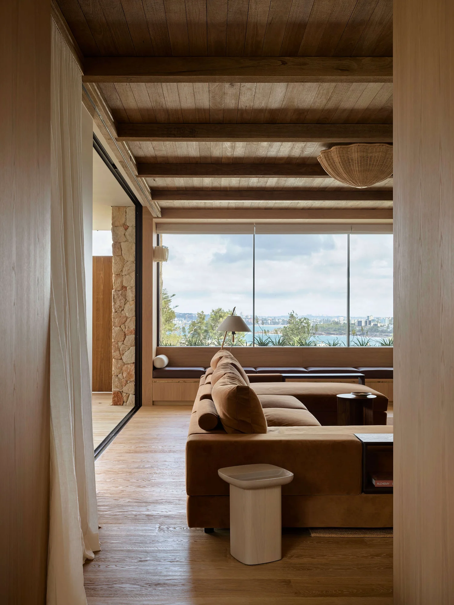 MOLONG HOUSE — CM STUDIO — Claire Delmar