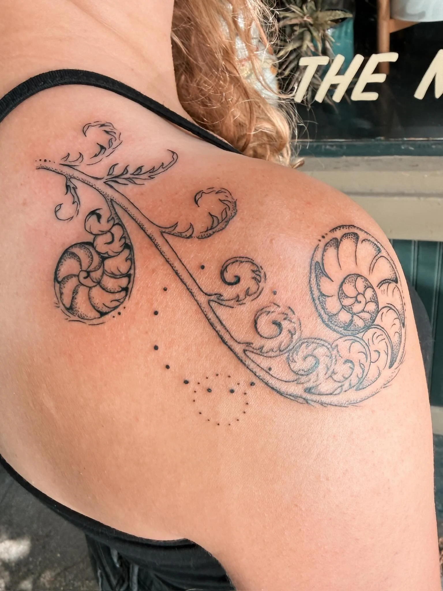 Some recent adornments made by @serenaofearth, spending some time in the sun in front of the shop 

✨✨✨

Serena is is stepping up her availability at the shop and has so many flash and custom options for you! She books primarily via dm @serenaofearth