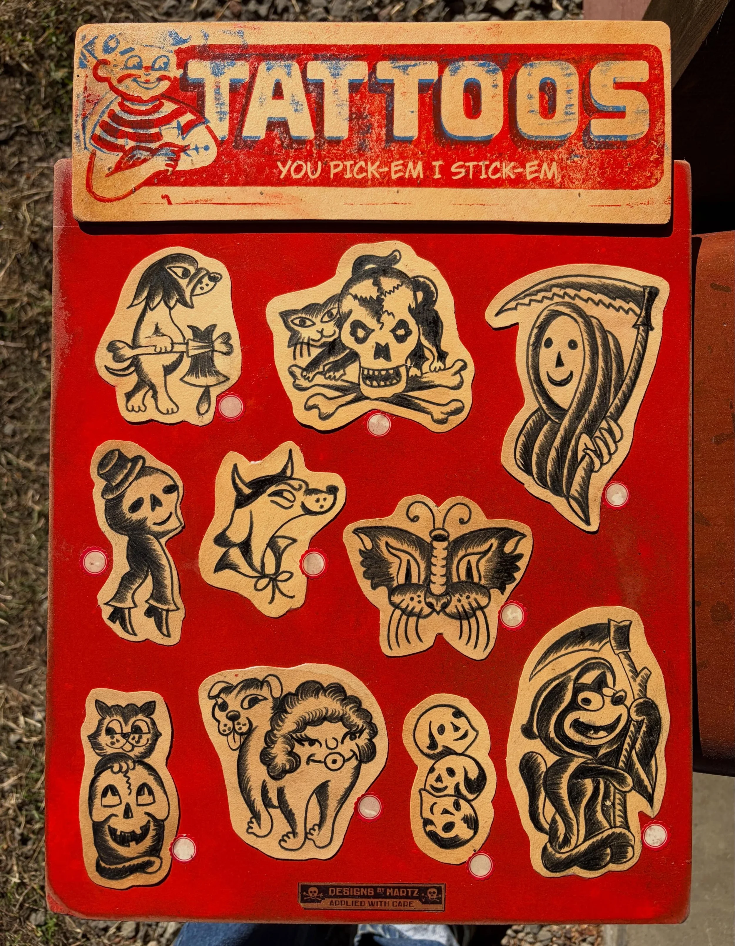 Next up for our Halloween Flash Benefit tomorrow, flash from the mind of @kylermartz, which is mostly thinking about dogs 🥰

10/24, 11am till ??
Walk ups only

50% of proceeds going to @thebenjiproject

#porttownsend #porttownsendtattoo #flashtattoo