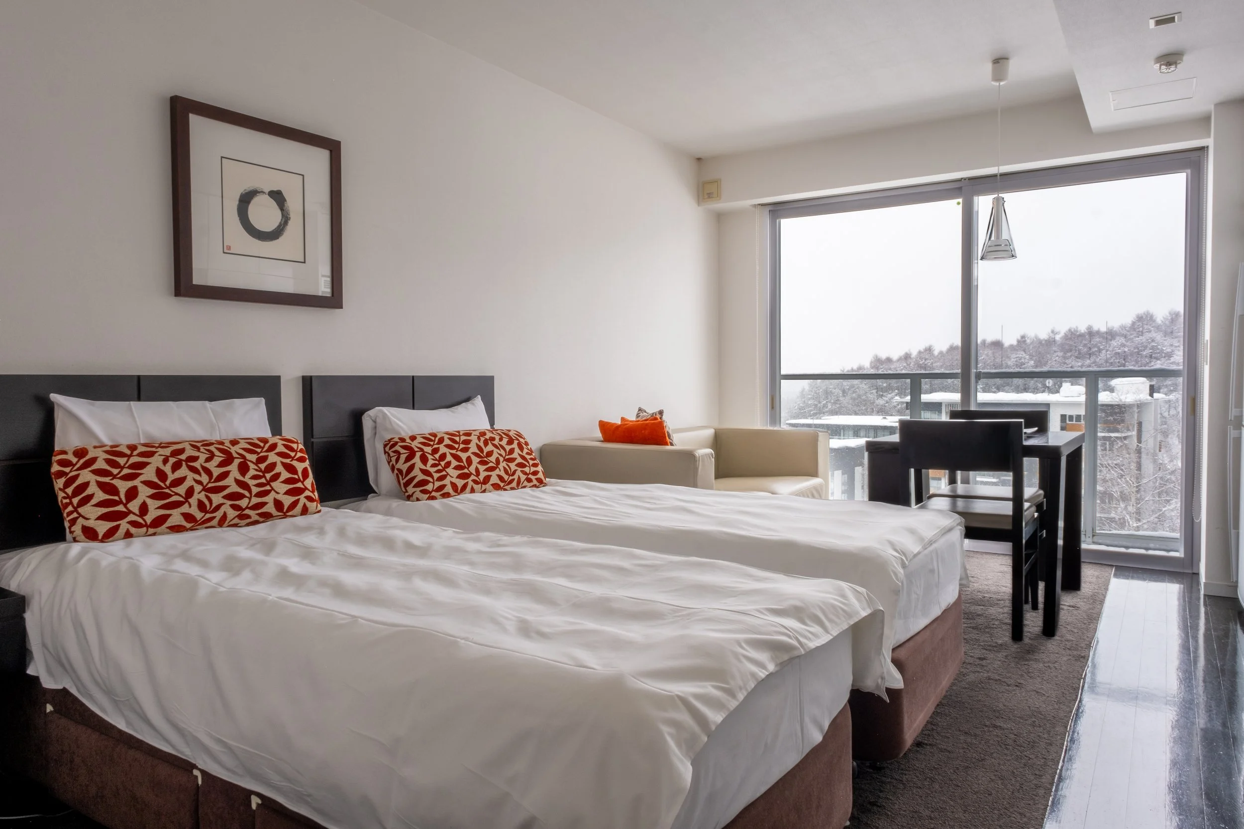 SET_02_Penthouse Studio.jpg