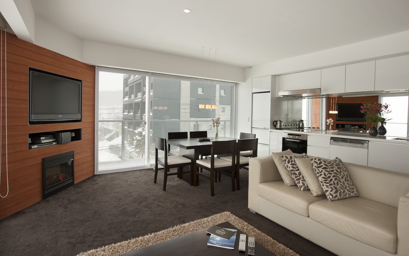 SET_11_2BR Suite.jpg