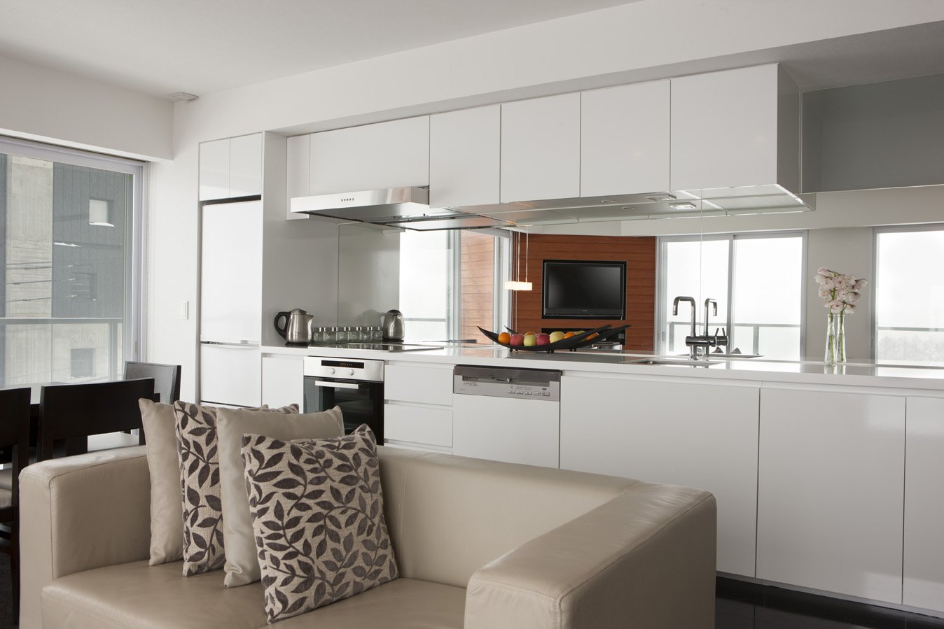 SET_12_2BR Suite.jpg