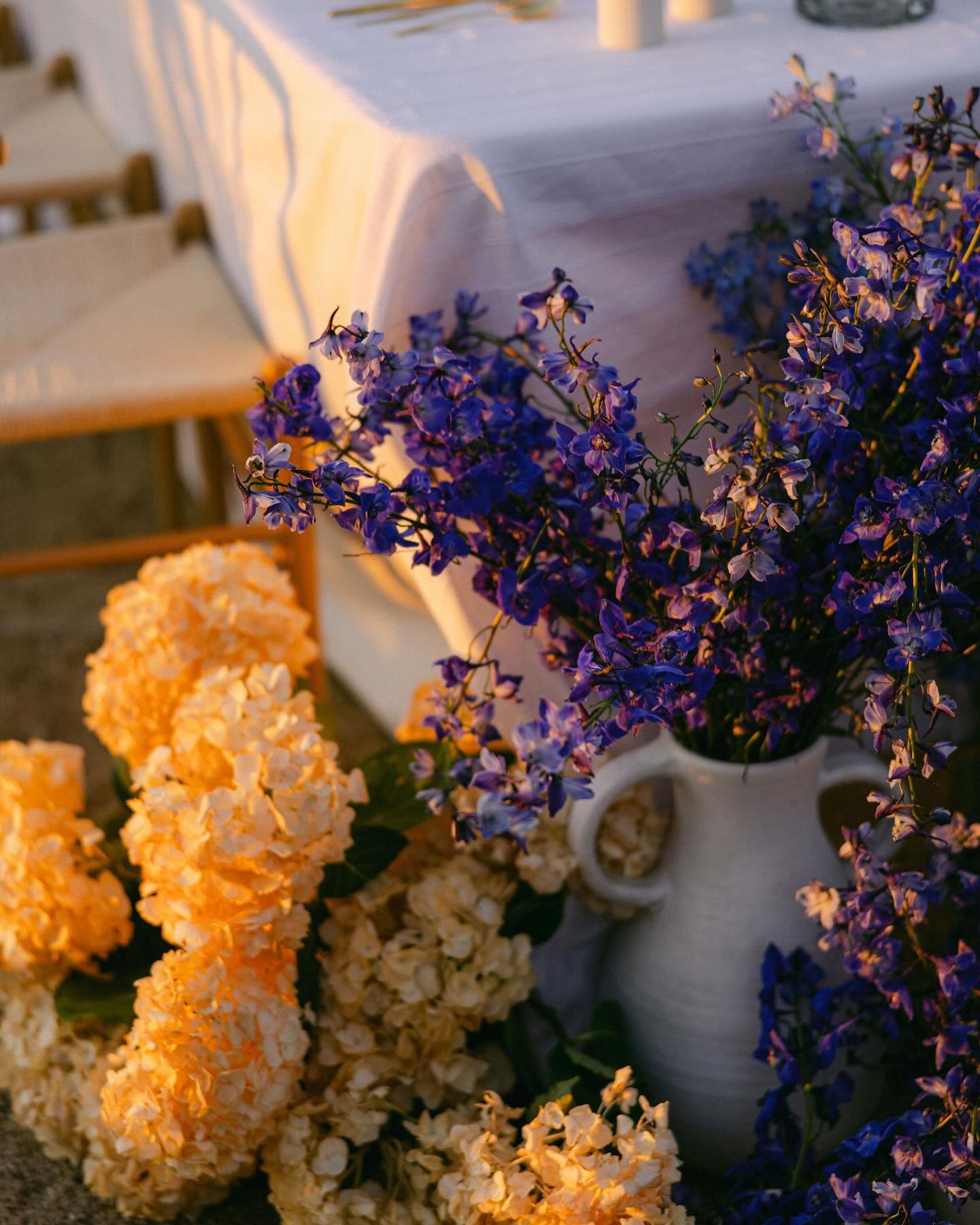 💙💙💙

Planning &amp; design: @adrnevents 
Photography: @takkephotography
Florals: @terracotta_florals
Tabletop: @catalogatelier
Videography: @tannercastrofilms
@sandduneproductionco
Venue: Private estate

#wedding #socalweddings #sandiegoweddings #