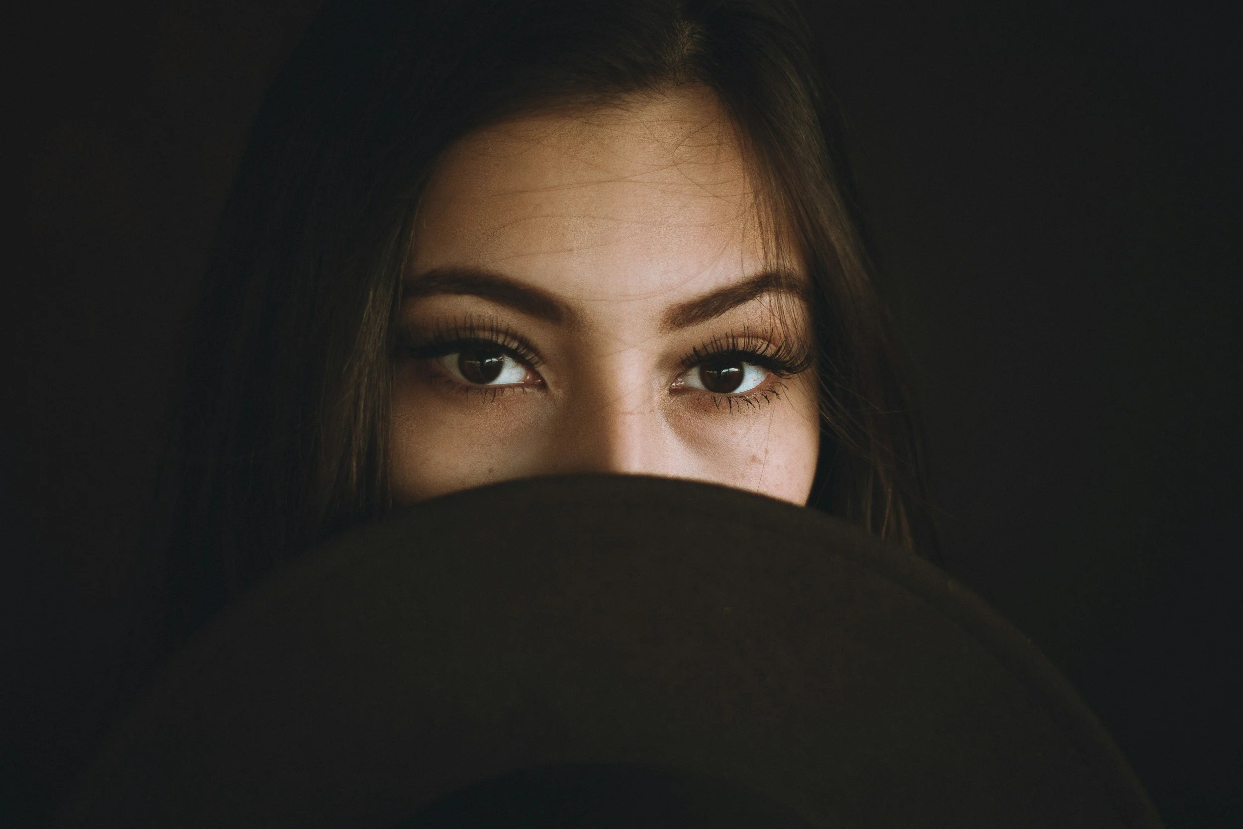 What PCOS/PMOS, PMDD, and Perimenopause Have in Common — And Why It Matters for Treatment