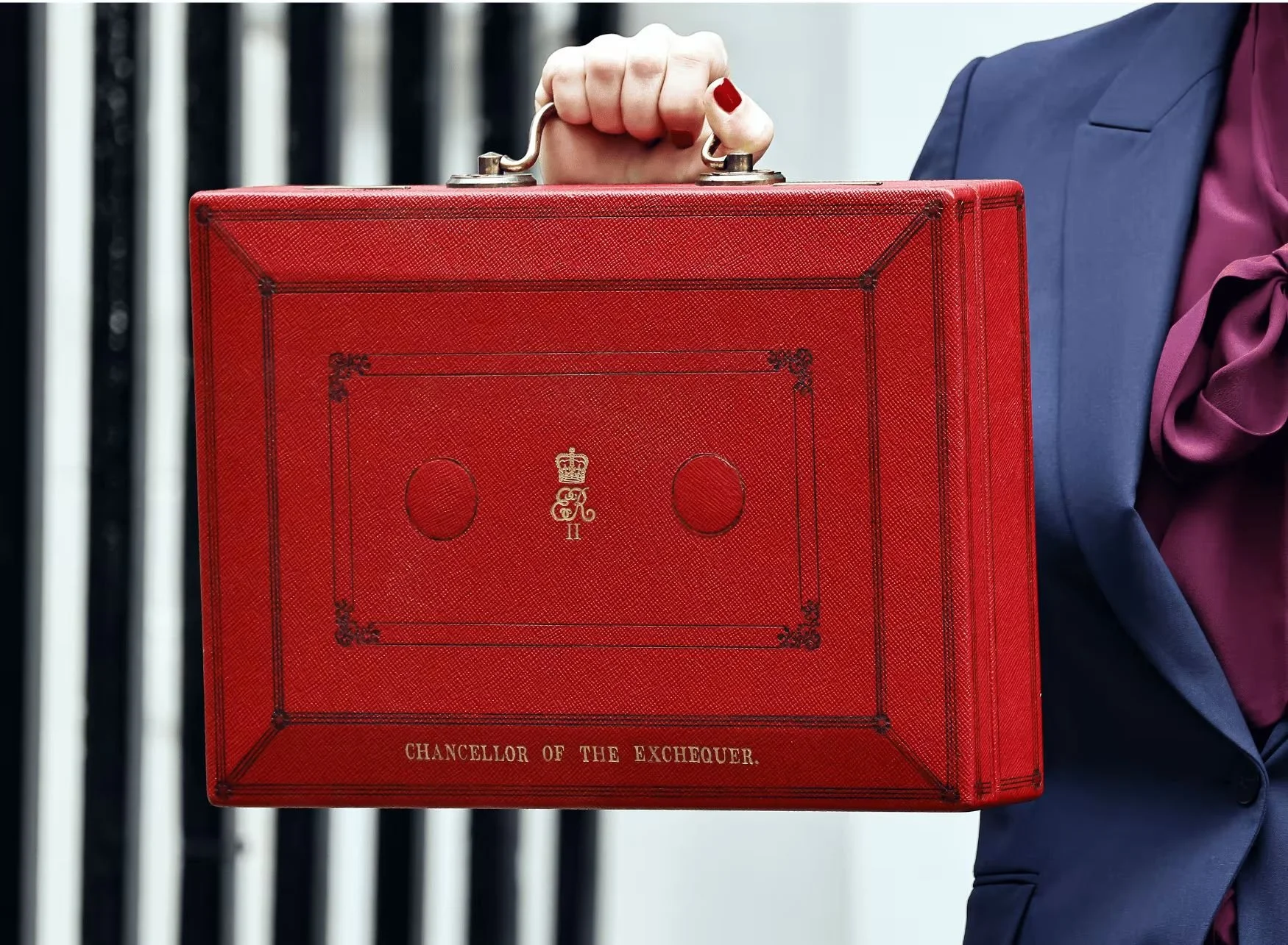 Ceramics UK Cautiously Welcomes Landfill Tax Decision, But Finds Autumn Statement Lacking Critical Support for Housing and Energy