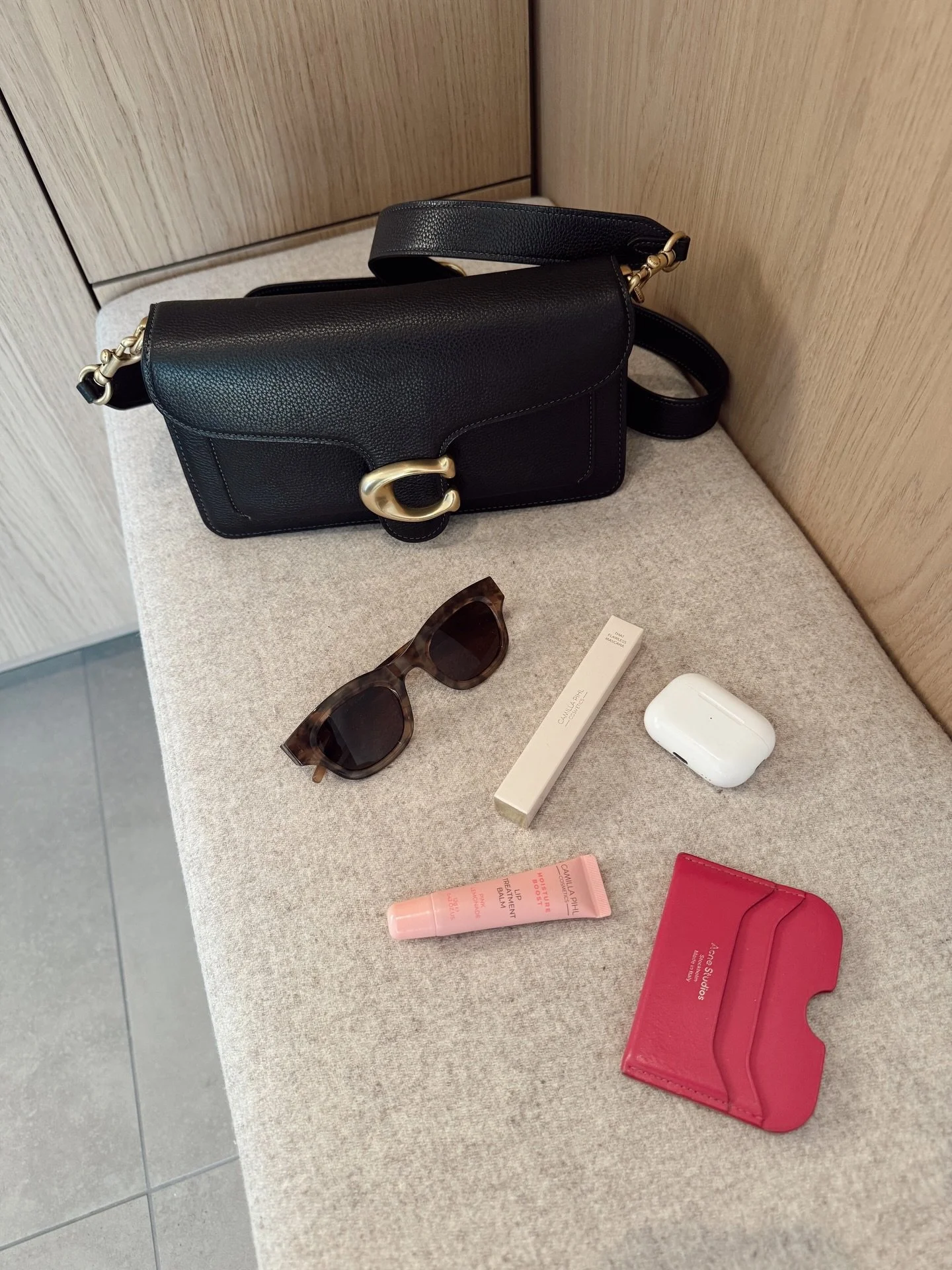 Noen hverdagsglimt💛 Dager og uker fyker avg&aring;rde, men jeg fors&oslash;ker &aring; lagre disse sm&aring; hverdags&oslash;yeblikkene s&aring; livet her og n&aring; ikke g&aring;r i glemmeboka. Sm&aring; glimt, sm&aring; gleder. Noen ganger trenge