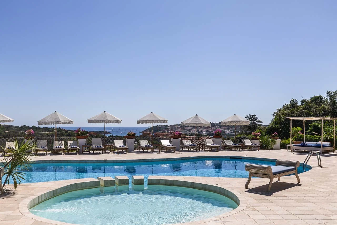 698453b88c3aa28dc30da92d_Pool view (2).jpg