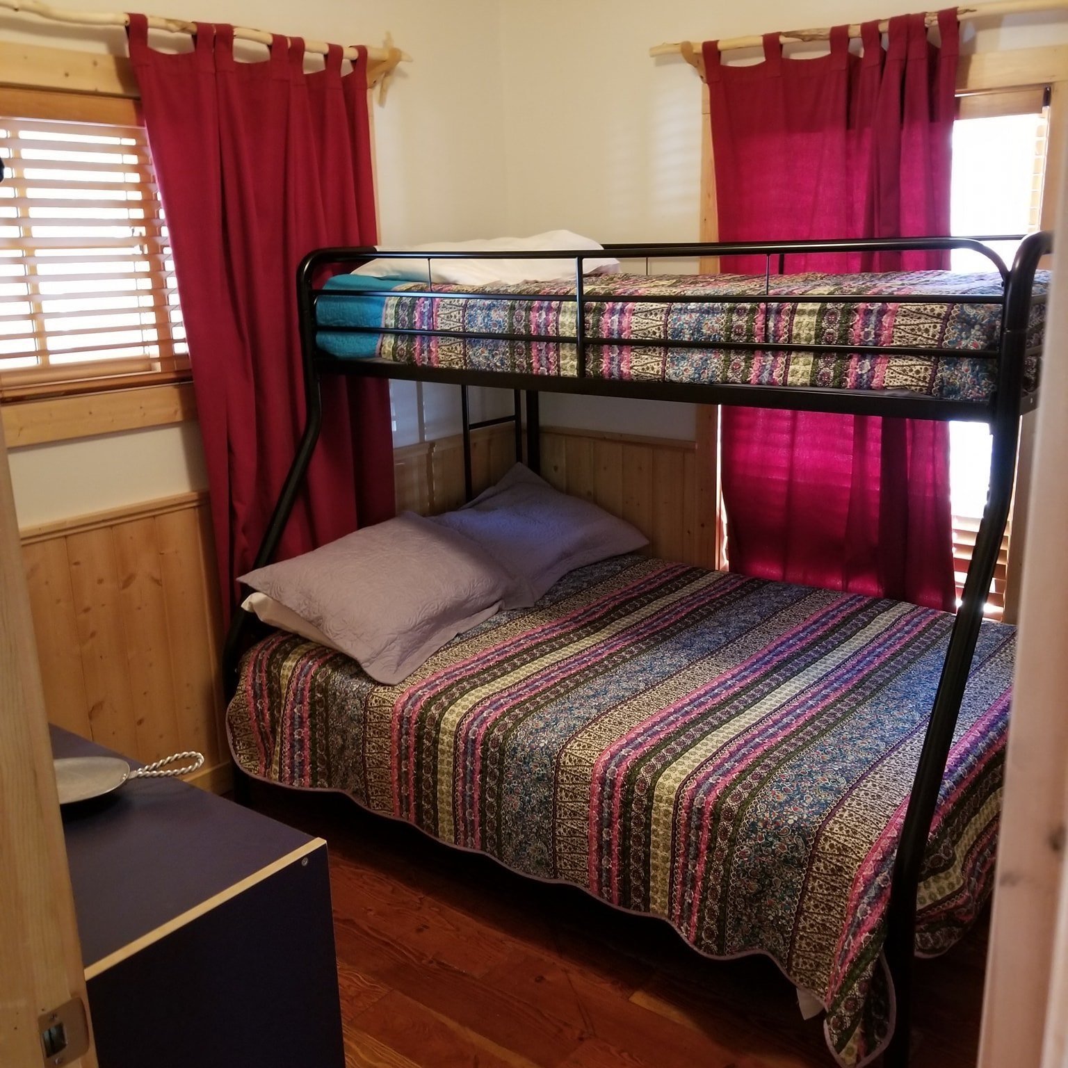 bunks+in+cabin.jpg