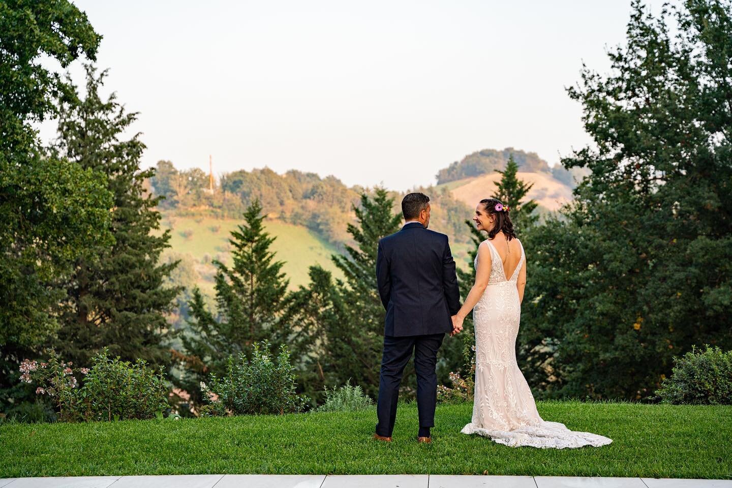 We&rsquo;re on a bit of a countdown here and @situcafe to our exciting new launch which we will announce very soon!
&bull;
In the meantime, here&rsquo;s a throwback to Ange and Jim&rsquo;s stunning Italy wedding in the autumn.
&bull;
&bull;
&bull;
&b