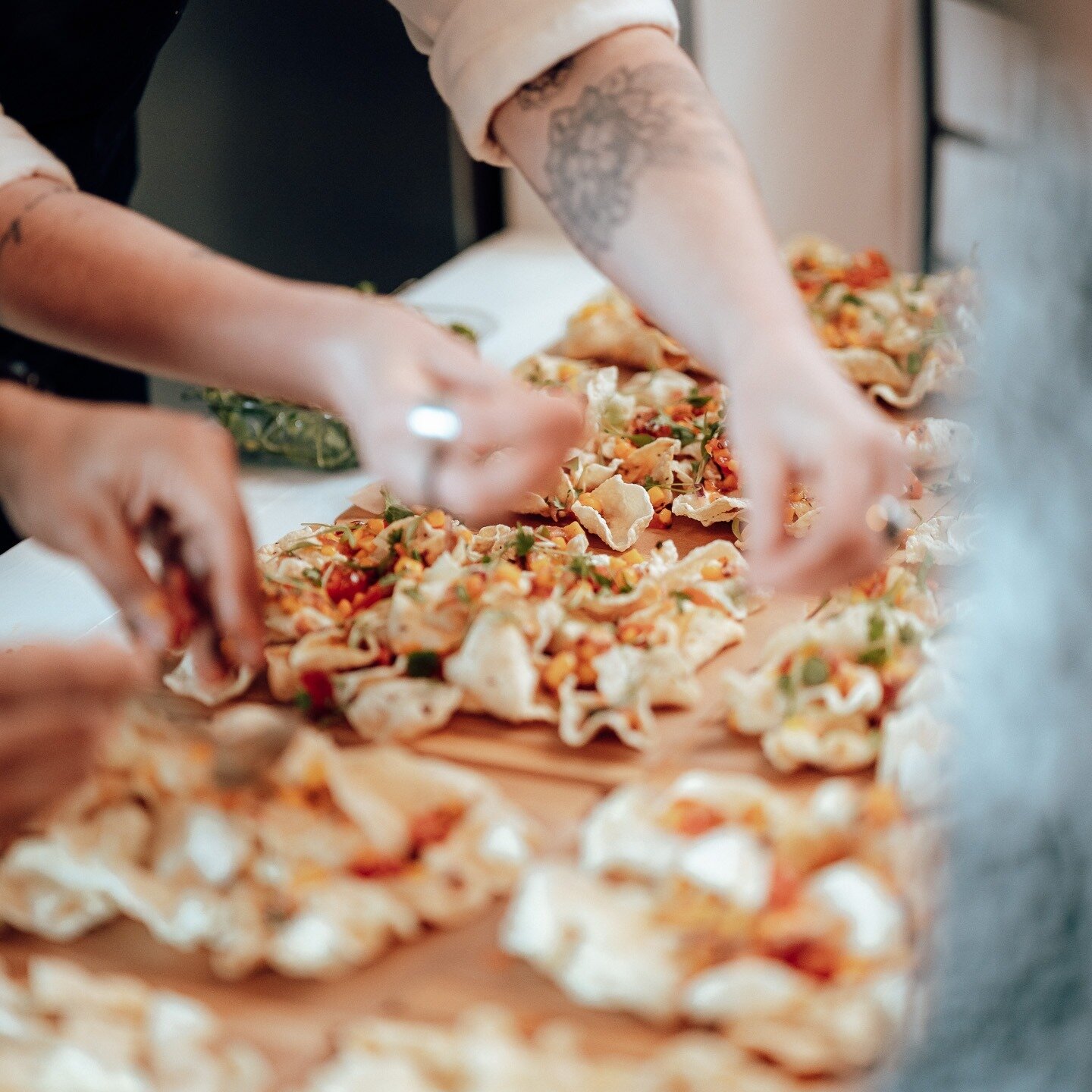 If you've ever chatted to us about food or attended one of Situ Cafe's events, you will know how much we bang on about sharing culture and dining. This feeds through into our weddings too where our favourite catering option is Sharing Style.
Here are