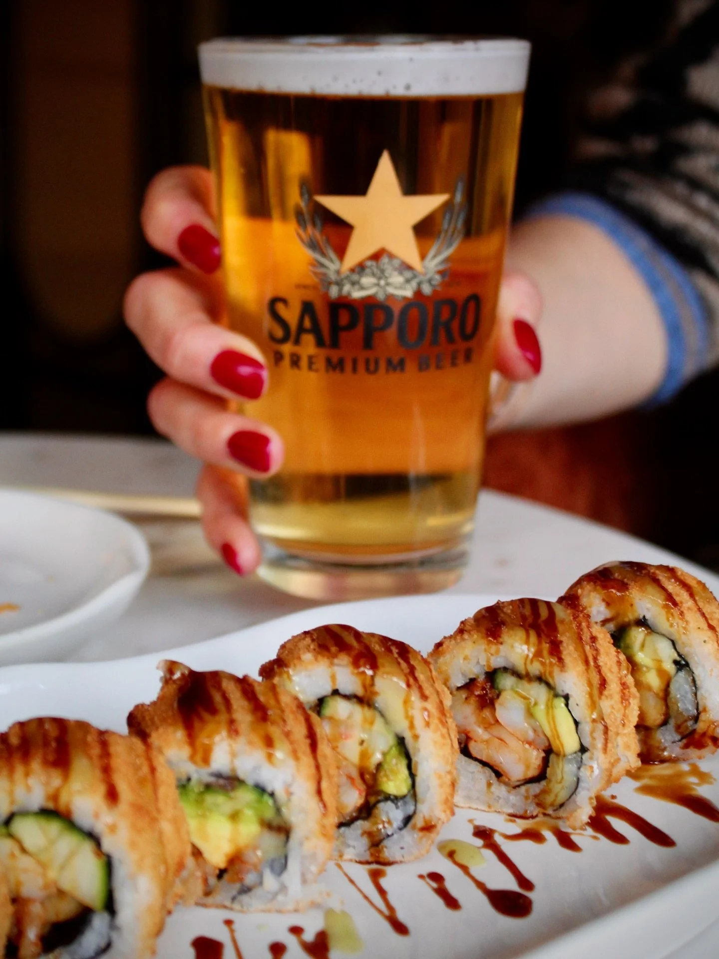 Lunch and bar in Montclair at Halcyon Montclair