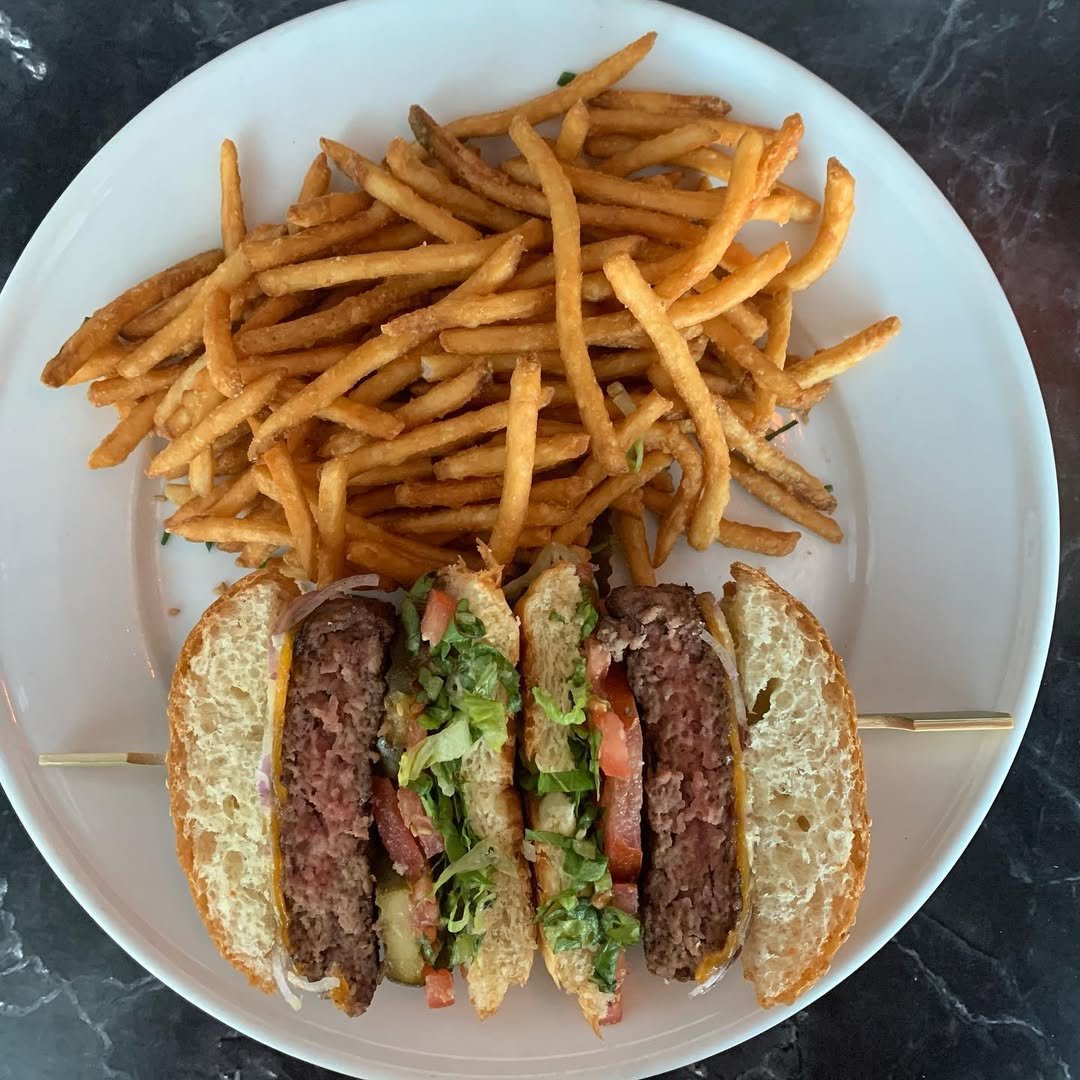 Best Lunch Burger Restaurant in Montclair NJ at Halcyon Montclair