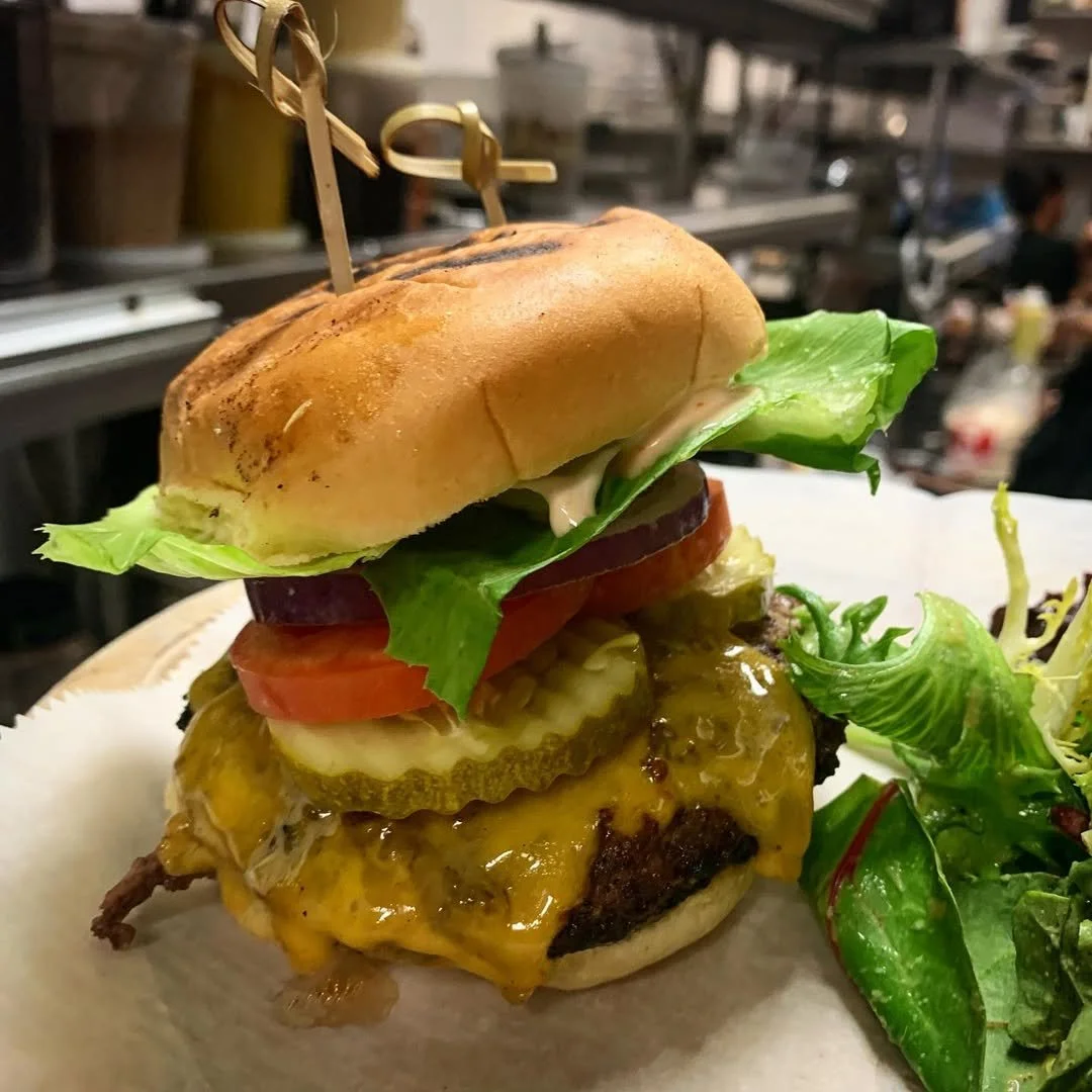 Best Cheeseburger Restaurant in Montclair NJ at Halcyon Montclair