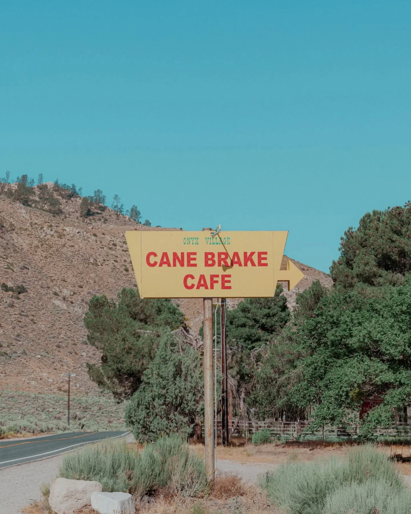I didn't see a cane brake or a cafe...but the sign was cool.

Print available for purchase on my @darkroom
shop: tomwindeknecht.darkroom.com

#cafesign #myamericanvision #signspotting #cafesignage #onyxca