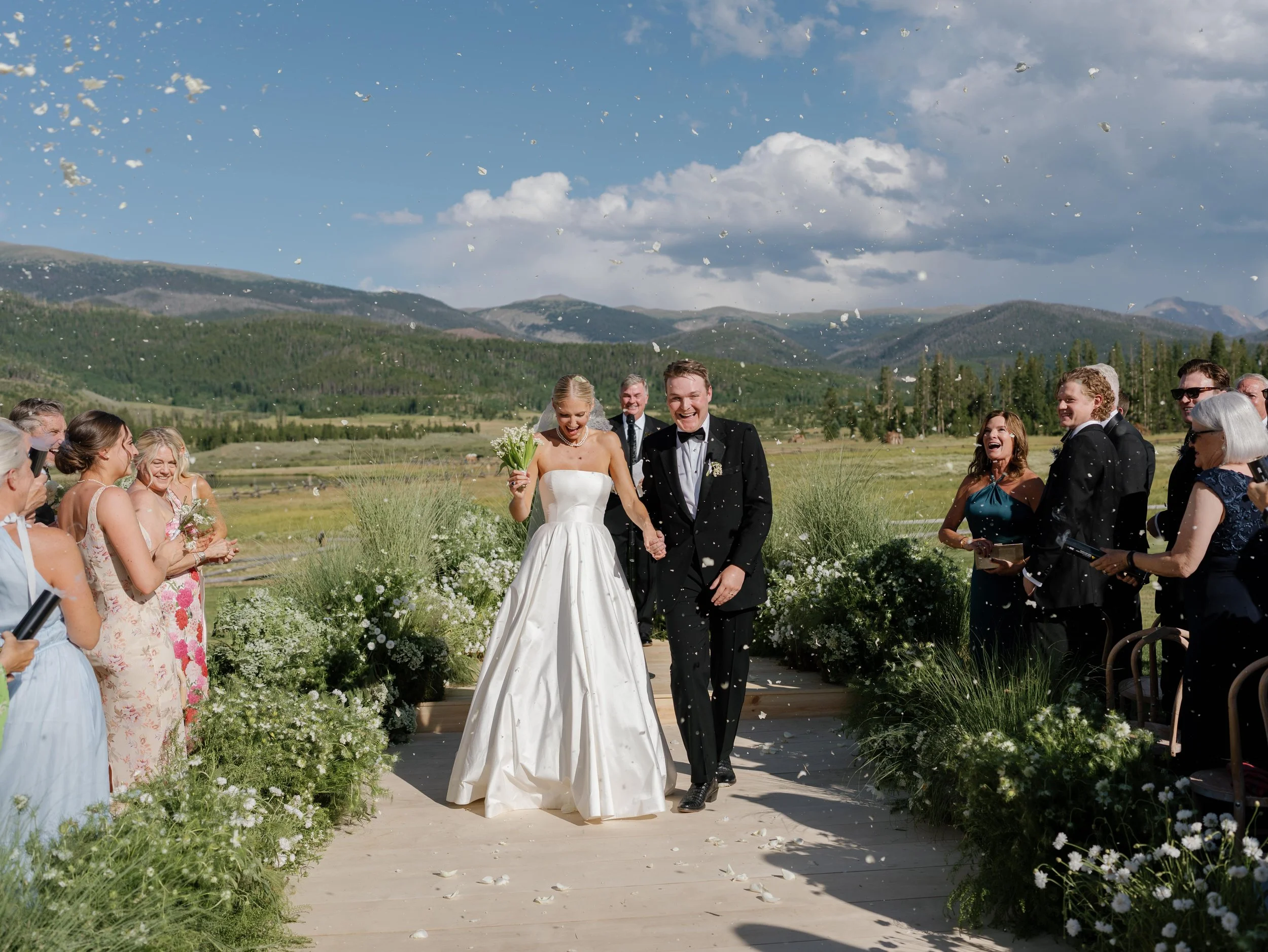 72-kelseycowley_weddingpreview_olivia&graydon-min.jpg