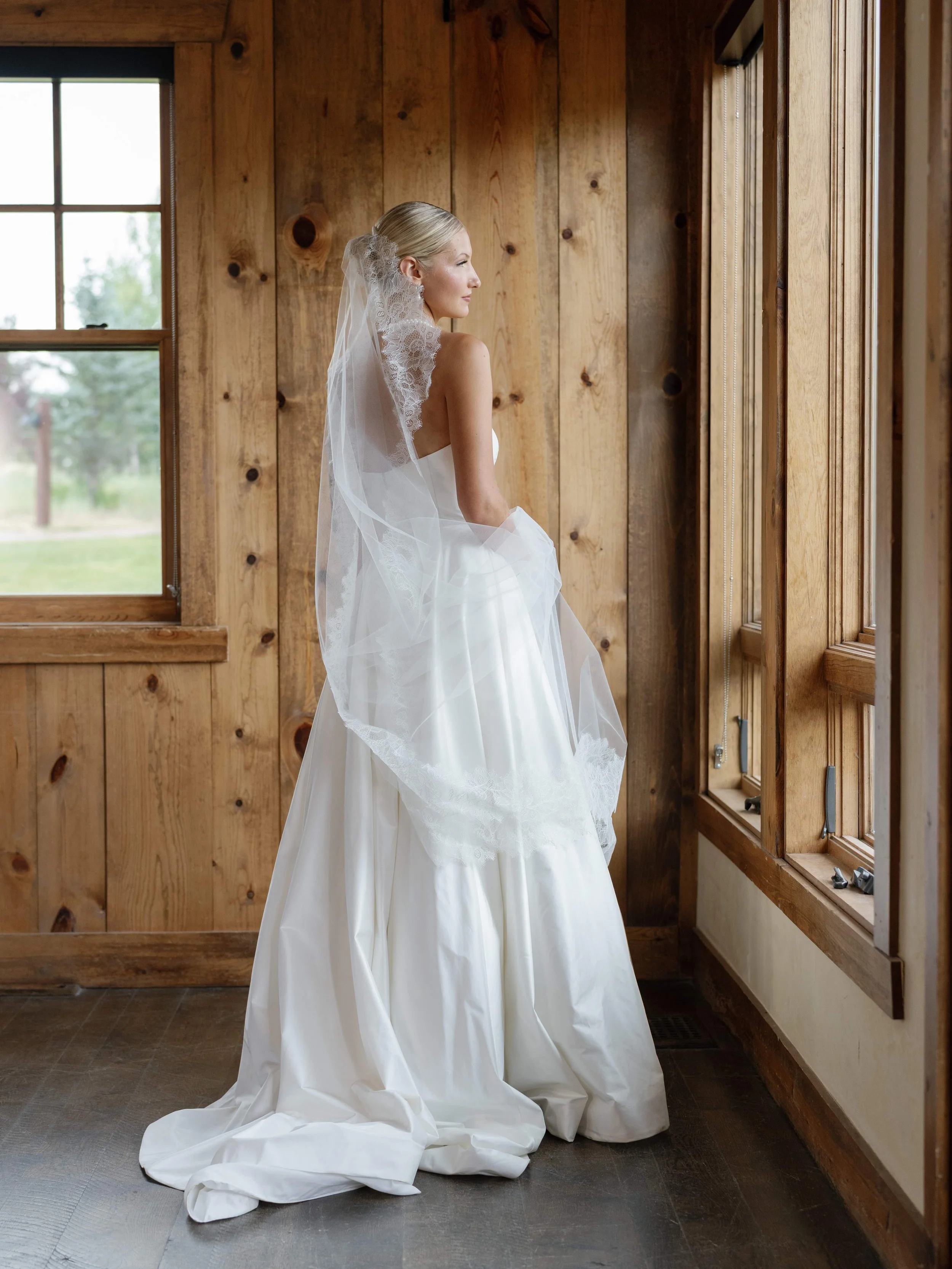20-kelseycowley_weddingpreview_olivia&graydon-min.jpg