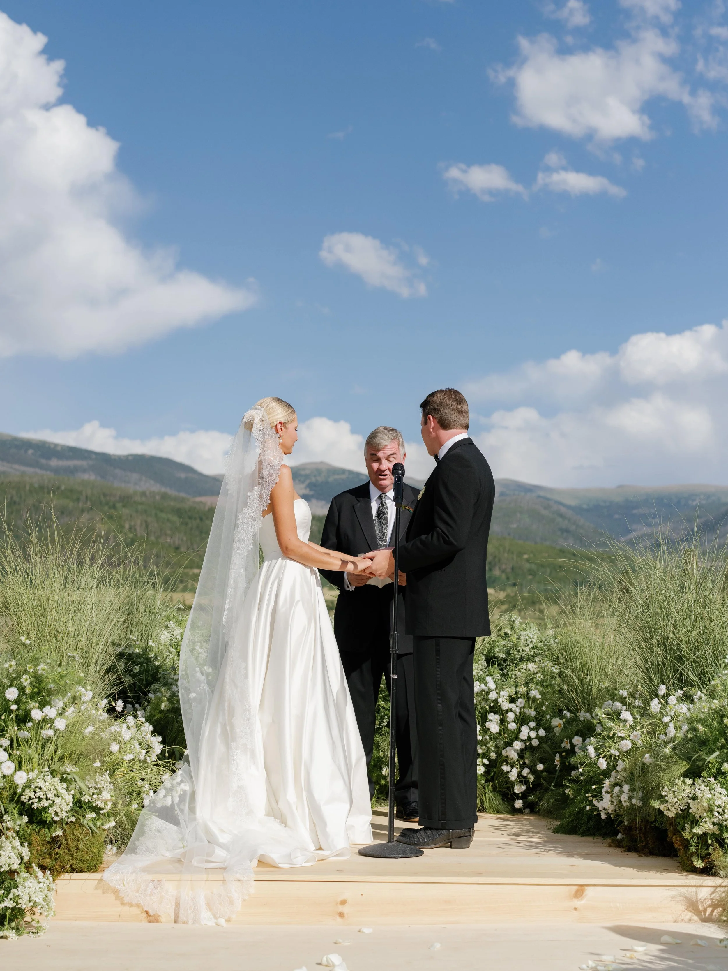 68-kelseycowley_weddingpreview_olivia&graydon-min.jpg
