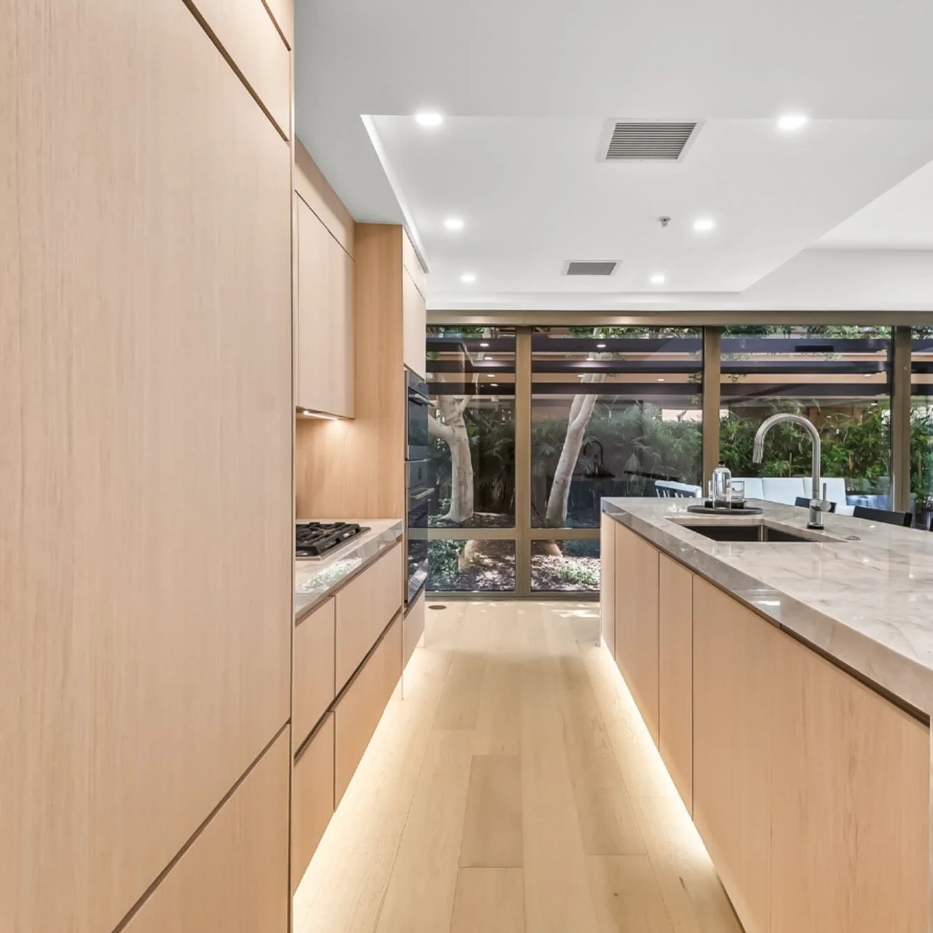 Custom cabinetry should feel like it belongs to the architecture of the home, not something that was simply added later.

Every project we build at Madley Fine Cabinetry begins with proportion, alignment, and material selection. When those elements a
