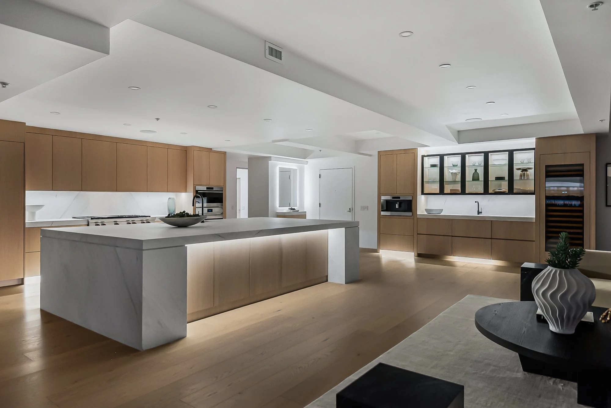 10 Things We Notice Immediately When We Walk Into a Kitchen