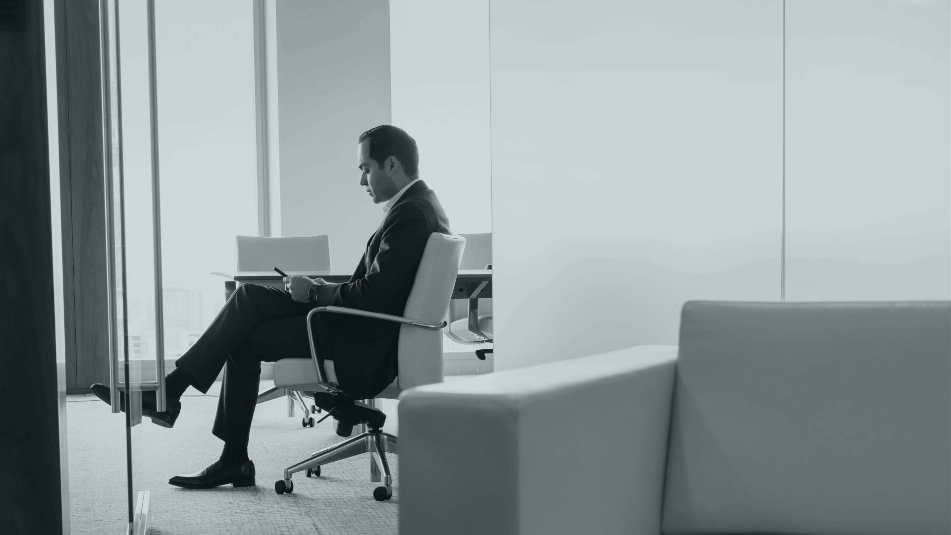 The Paradox in Private Banking