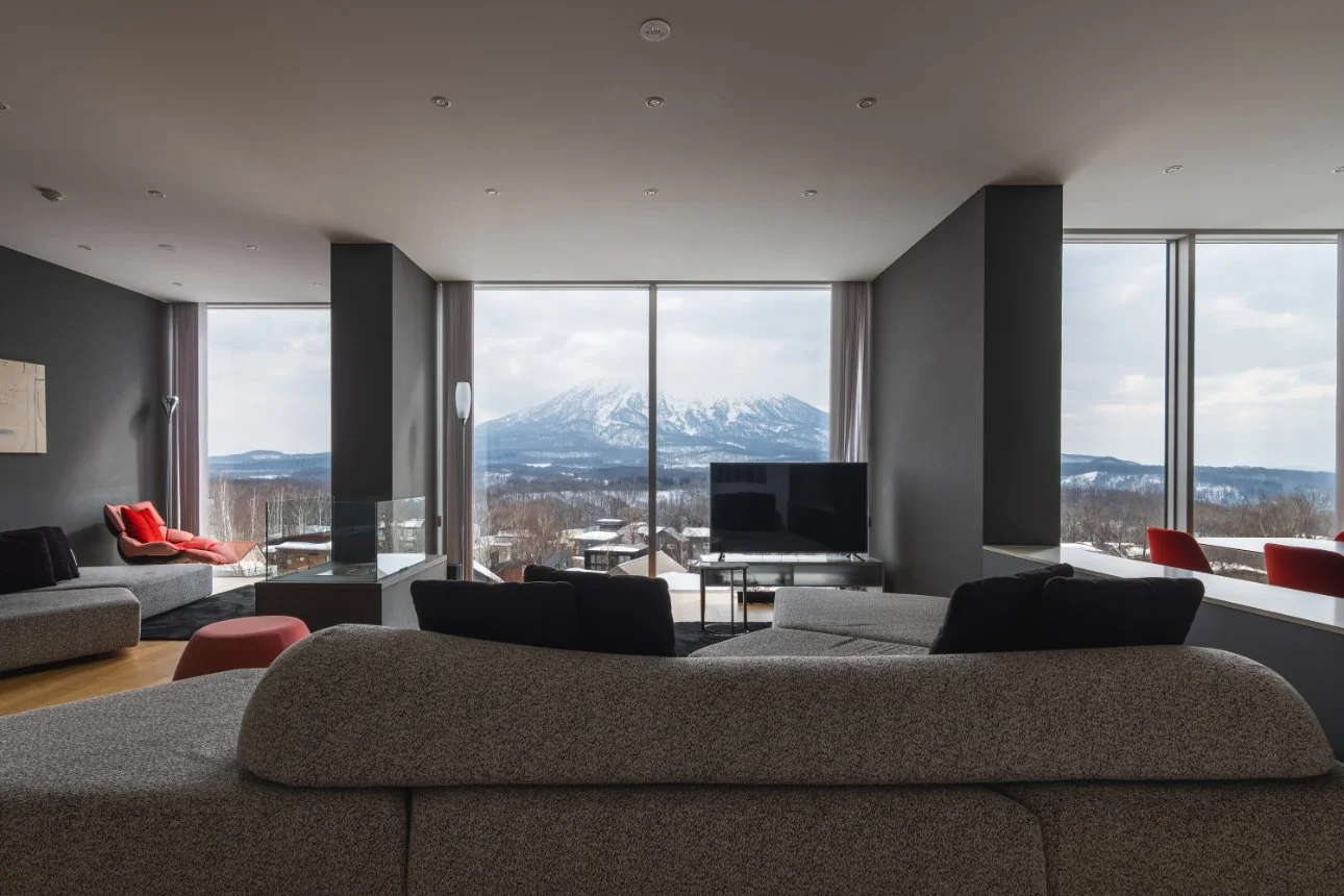 Terrazze_living_yotei_view.jpg