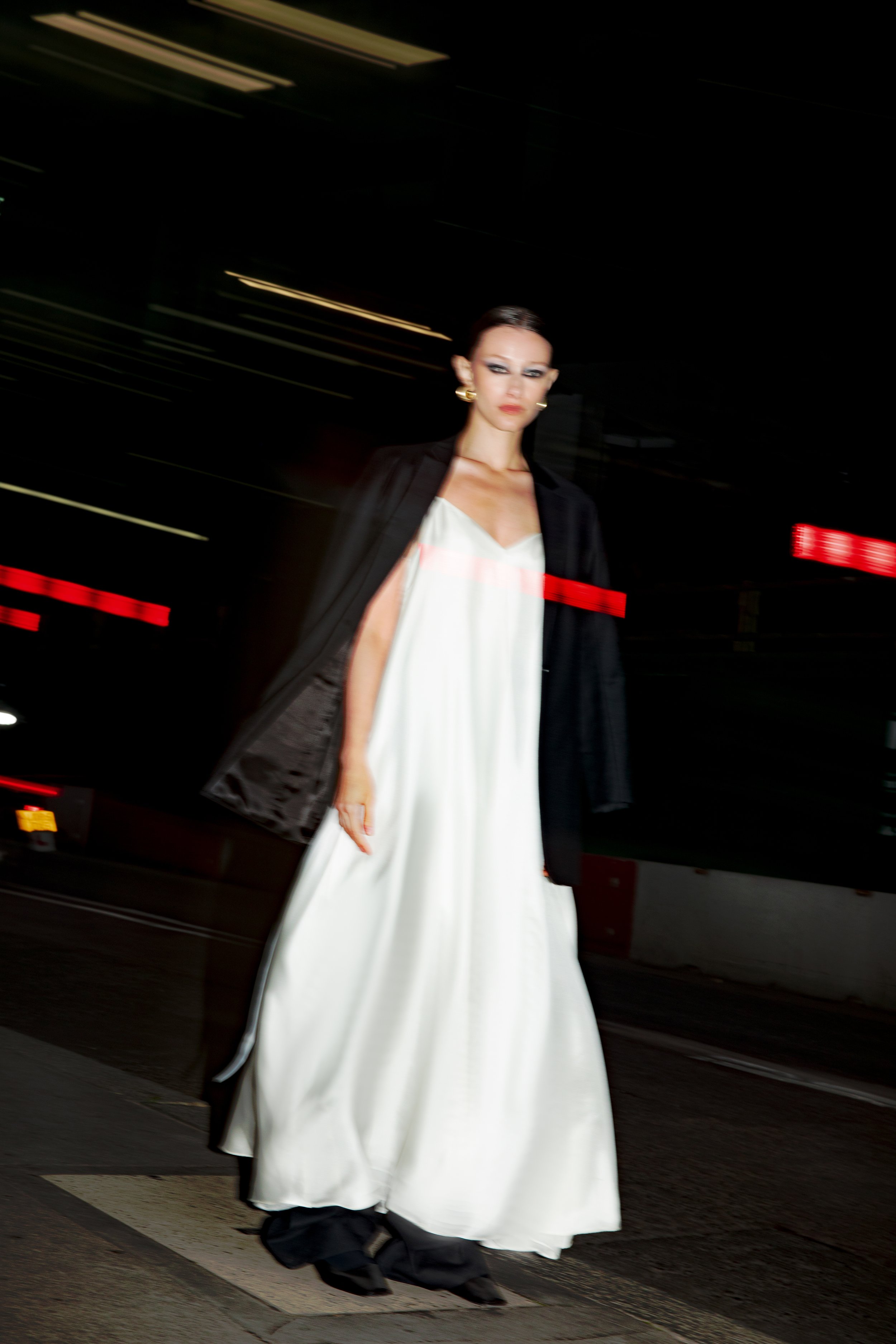 INNNA offers a midi white cream silk dress suitable for birthday parties, summer days, or evening weddings, ideal for brides and bridesmaids. It pairs with a cream double-breasted or black blazer.