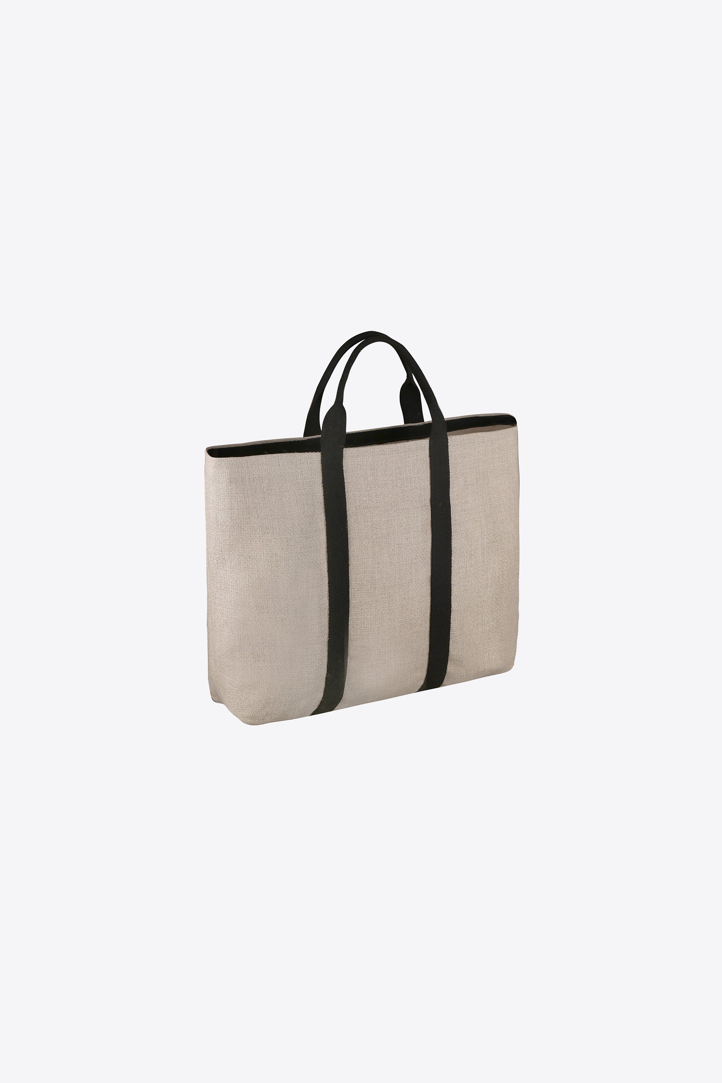 INNNA offers a summer hemp bag suitable for use as a beach party tote or as a stylish city carryall.