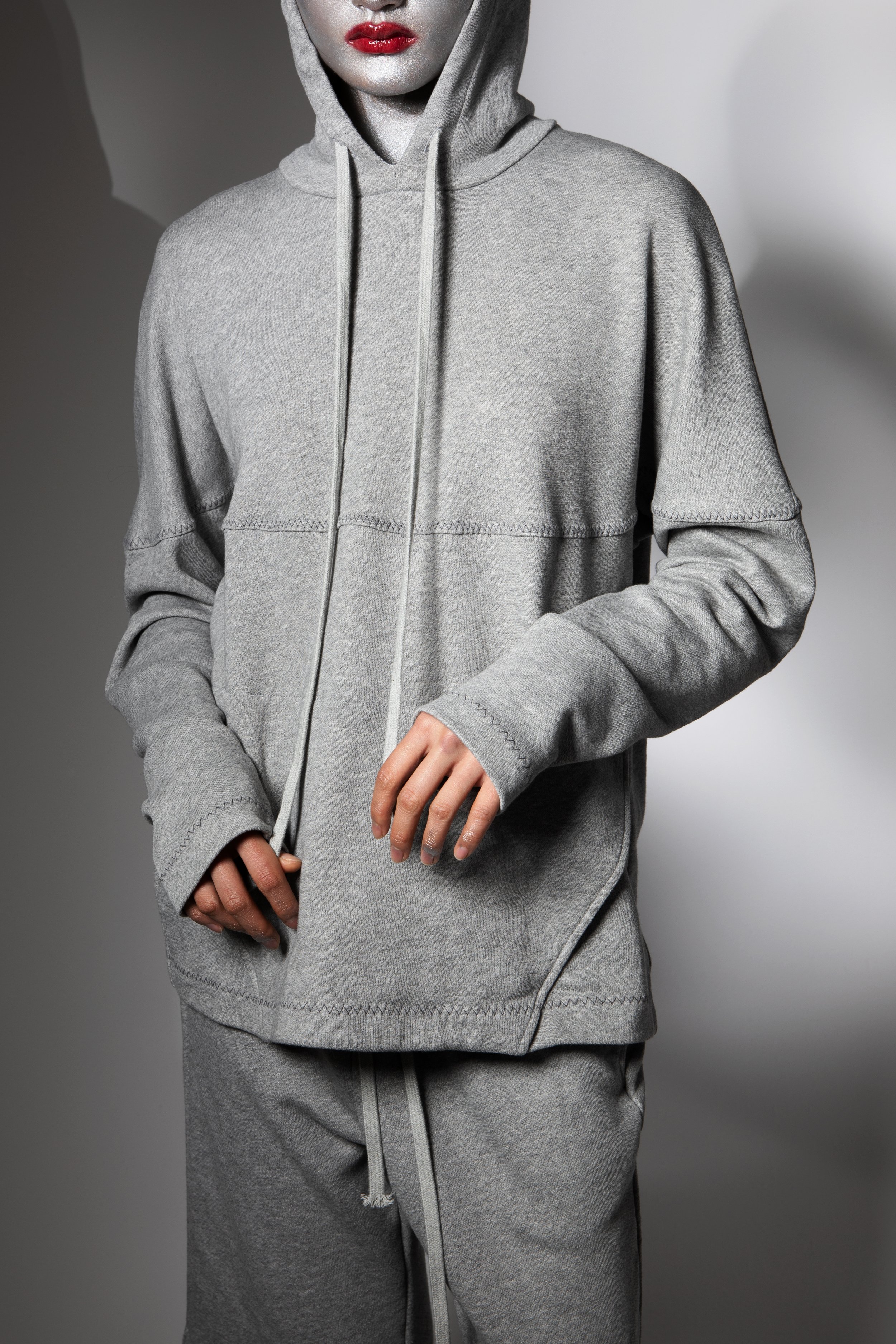 INNNA offers 100% soft cotton hoodies, often called sweatshirts, in grey, available with matching traders shorts as a set.