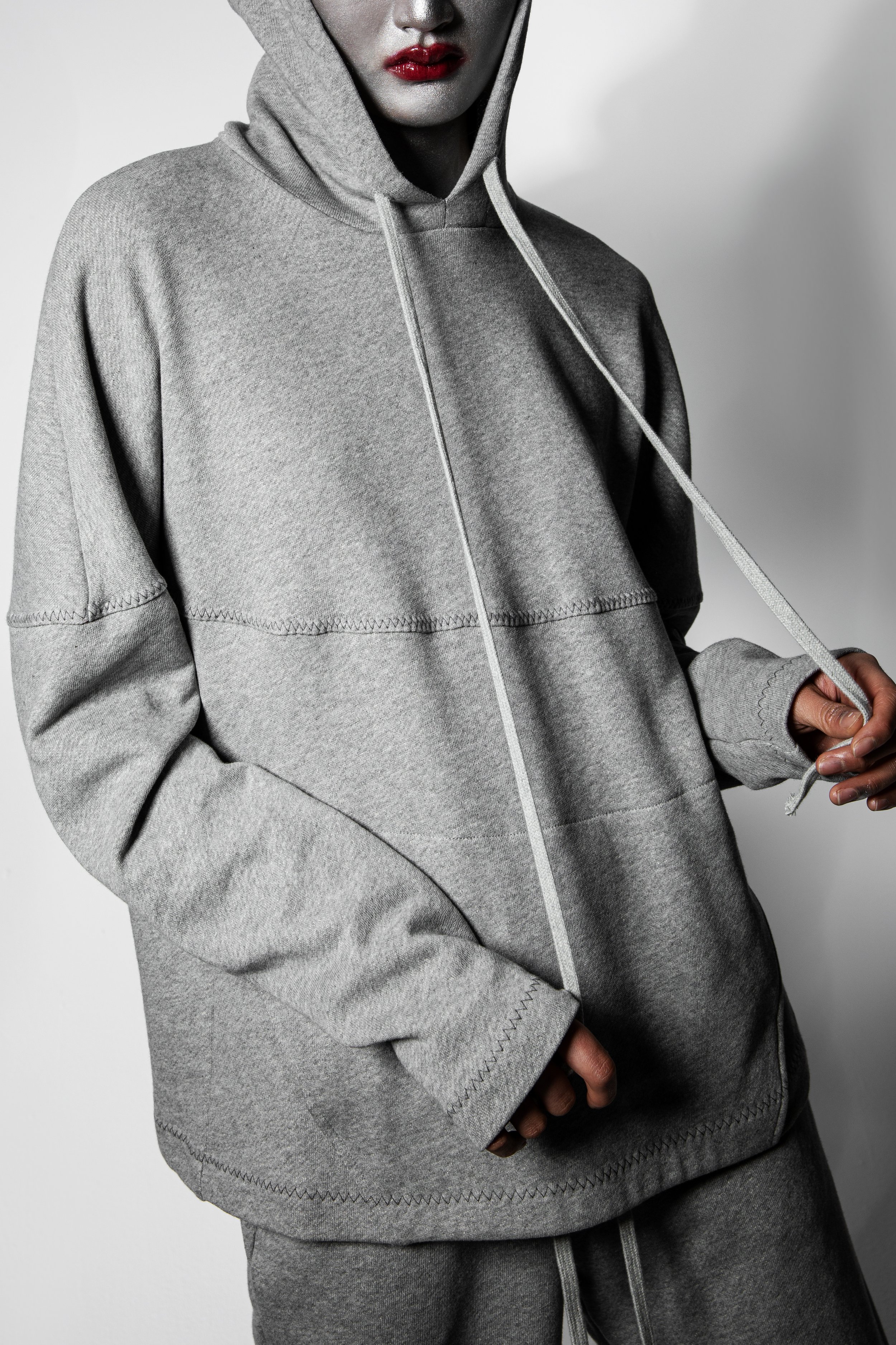 INNNA offers 100% soft cotton hoodies, often called sweatshirts, in grey, available with matching traders shorts as a set.