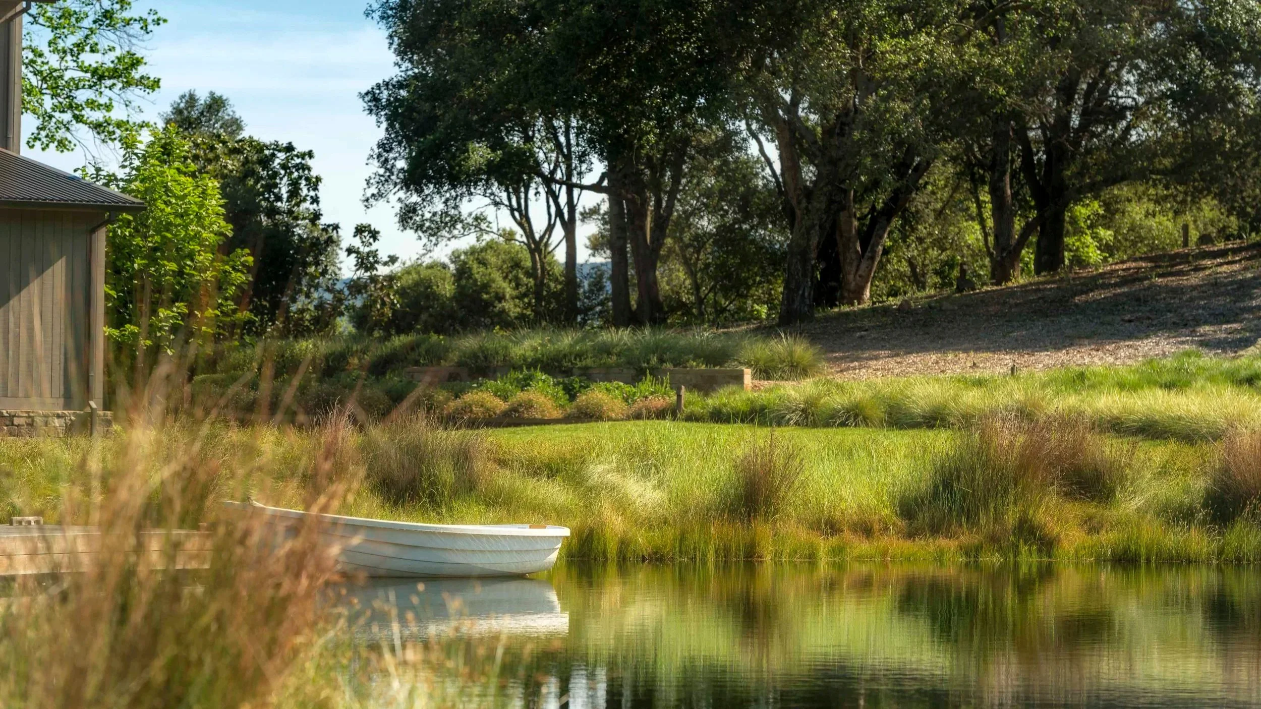 Sonoma+Pond+-+pond+with+boat.jpg