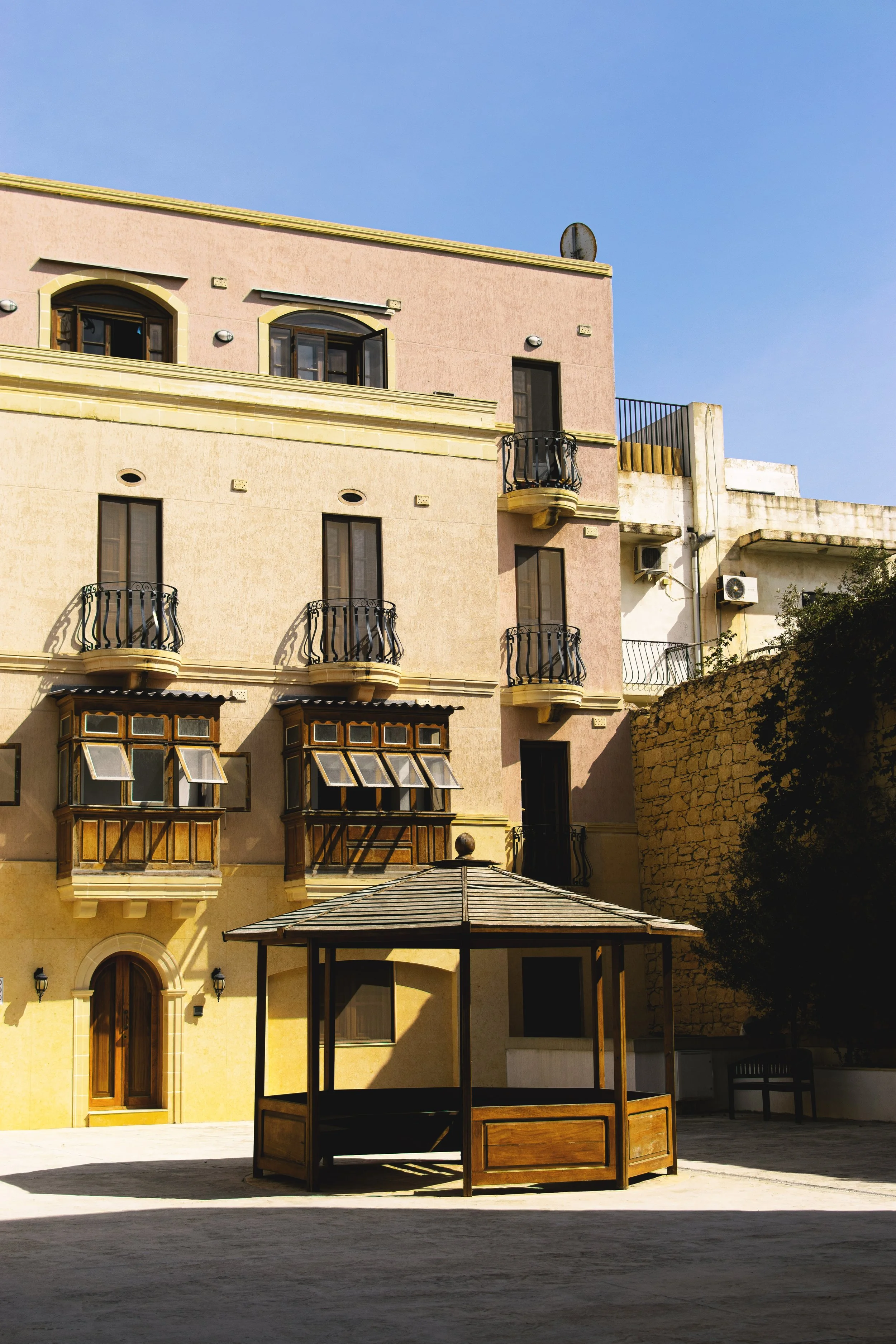 Malta sun shade v2.jpg