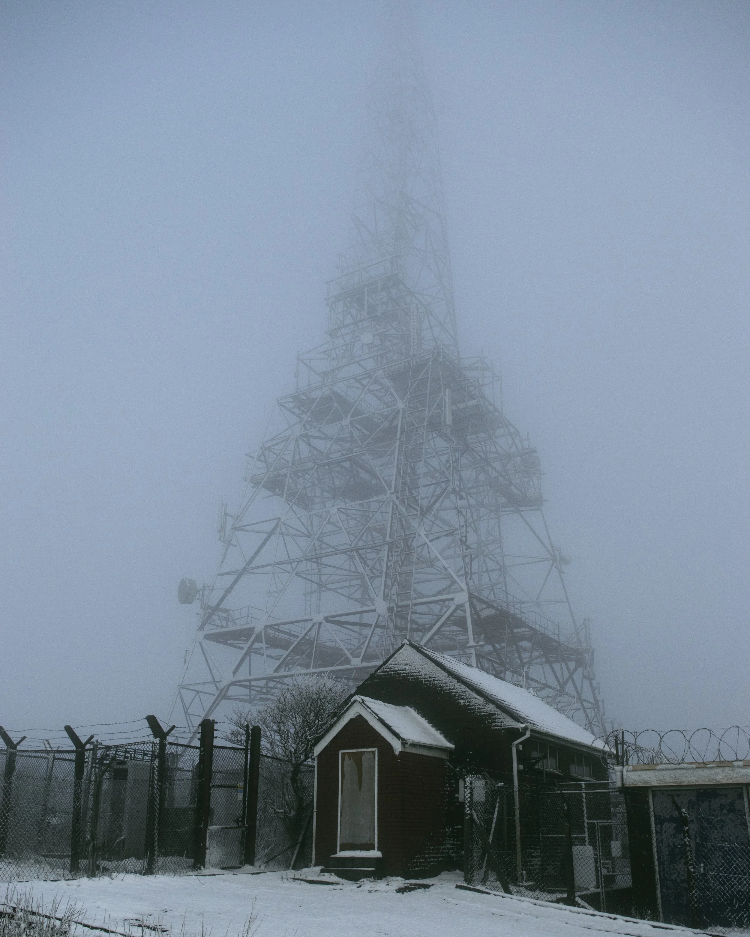 Signal tower winter hill 28-12-2020 4x5.jpg