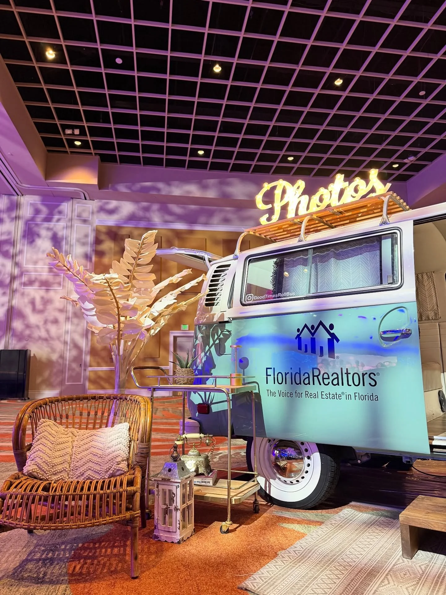 Great being a part of the @therealfloridarealtors Global International Gala at the beautiful @rosenshinglecreek hotel in Orlando, Fl

#experientialmarketing #orlandoevents #orlando #orlandoconventioncenter #mobilemarketing #photoboothrental #photoboo