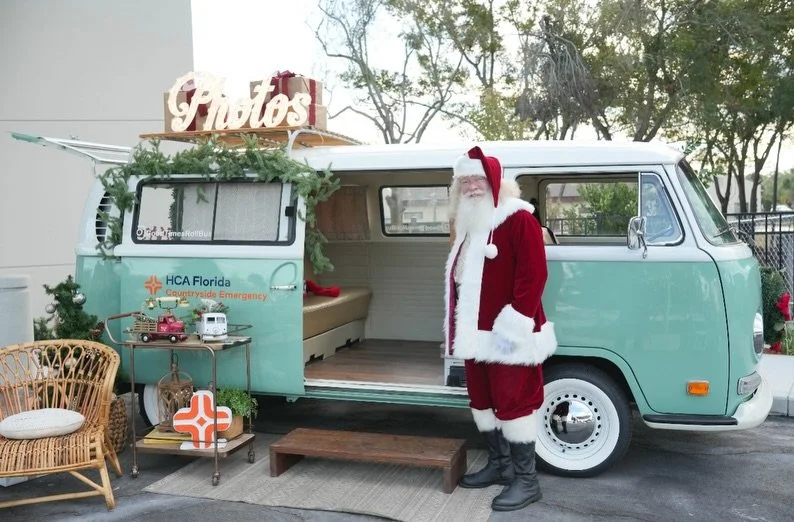 We hope everyone had a happy holiday!! 
#santa #holidayparty #event #vw #vwbus