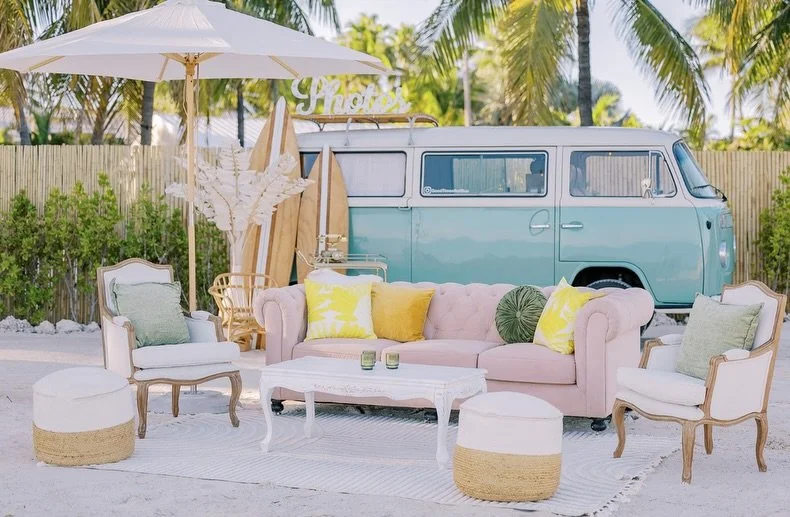 Lindsay and Jay&lsquo;s STUNNING wedding 😍
Venue: @cheecalodge 
Planner: @littlemissplannerkeywest 
Photographer: @kandkphoto 
Videographer: @gamutcine 
Floral: @duartefloraldesign @tablesevenkw 
Rentals: @eventfullyyoursrentals 
Hair &amp; Makeup: 