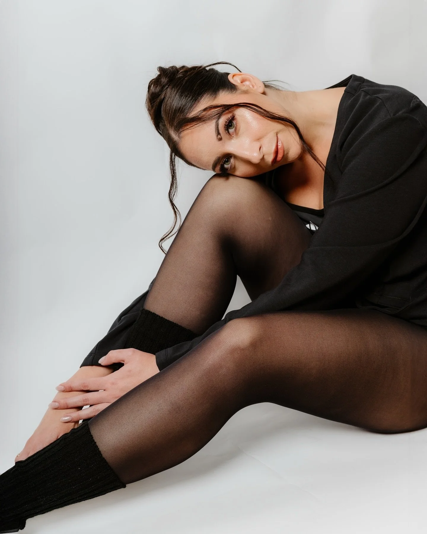 Marija ~ dancing through chapters🩰 
These portraits capture not just her grace, but the quiet strength of becoming, the rhythm of change and the stillness between dreams.

MUA: @saramakeup_artist_ 
Hairstyle: @hvar_hairstyle