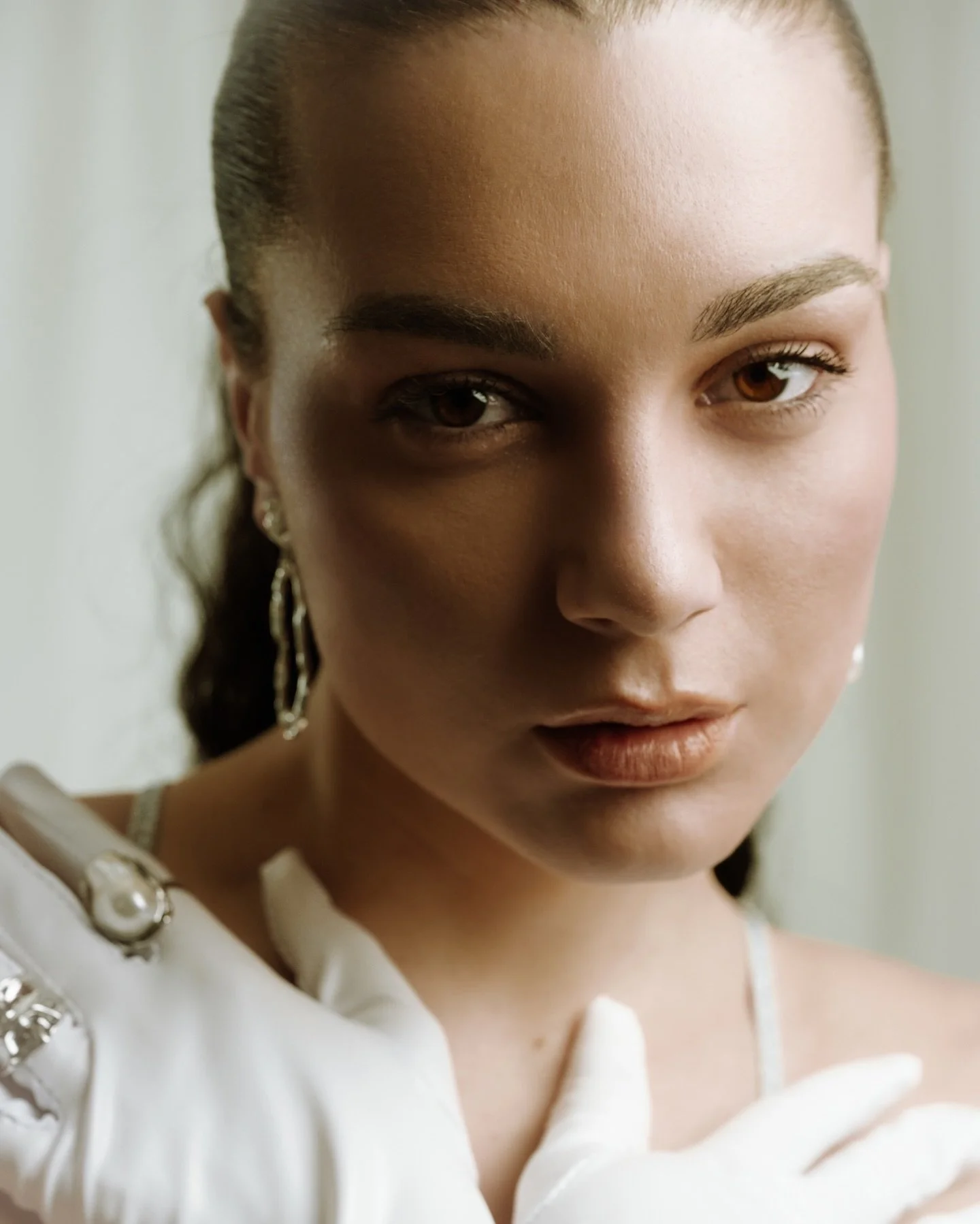 Light placed with purpose, precision and intention to hold the emotion, to control the energy and turn feeling into a form🤍