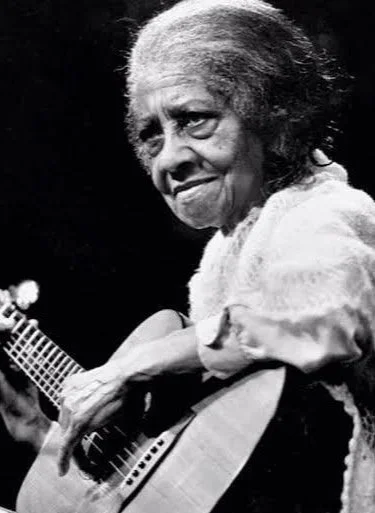 Miss Pearlie