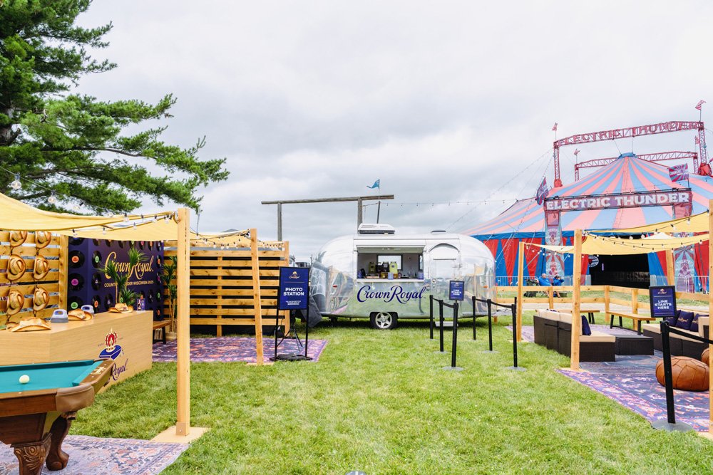 CROWN_DAY 1 _COUNTRY_THUNDER_2.jpg