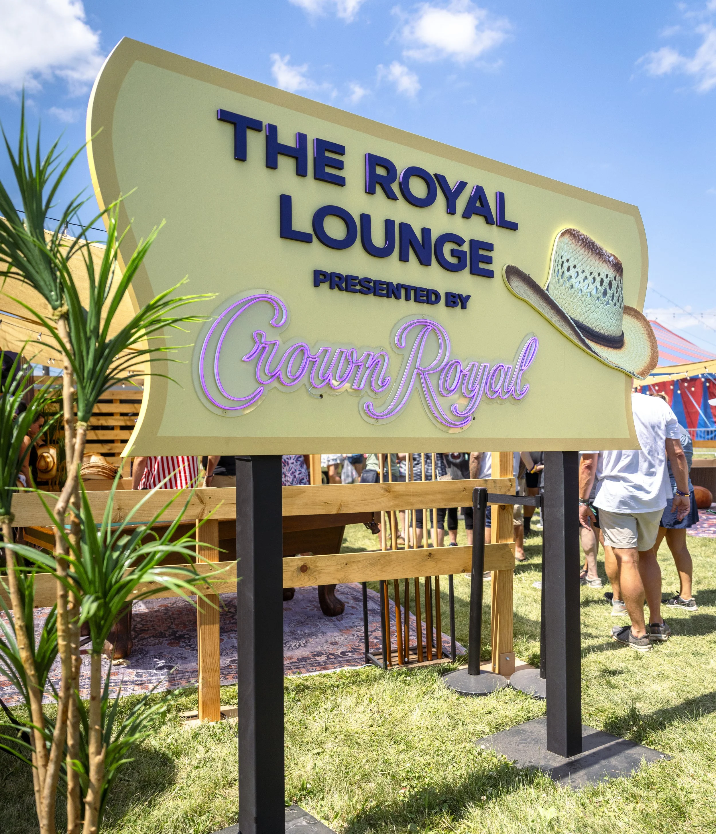 CROWN SELECTS _COUNTRY_THUNDER_7.jpeg