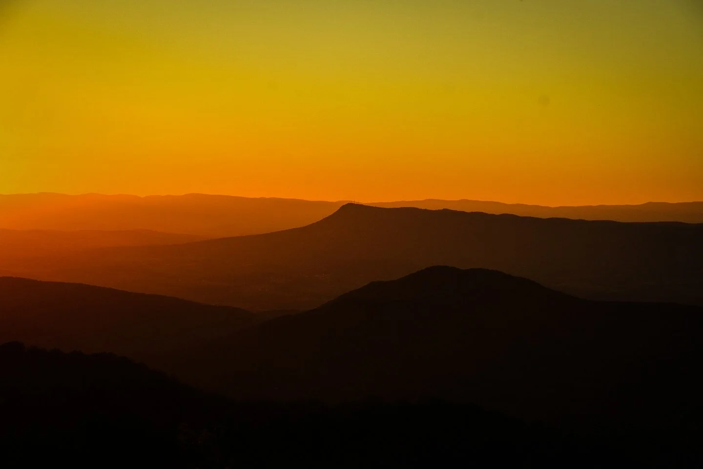 Yesterday evenings sunset put on a show over the Shenandoah Valley 🌅
